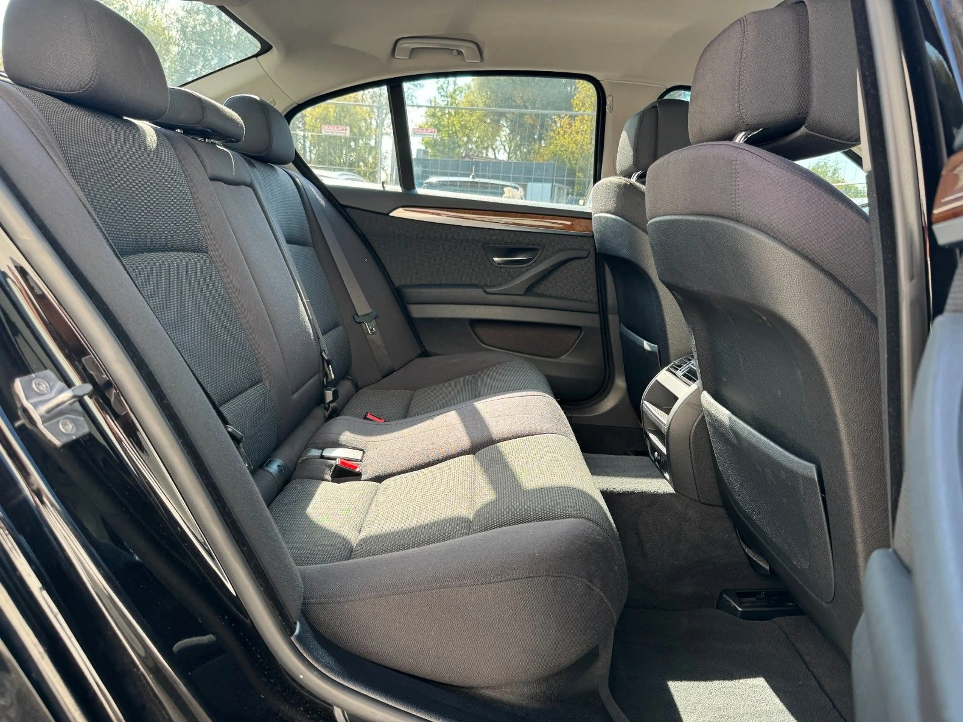 BMW 528 i Limousine *NAVI*XENON*LED*SHZ*KLIMA* — photo 13