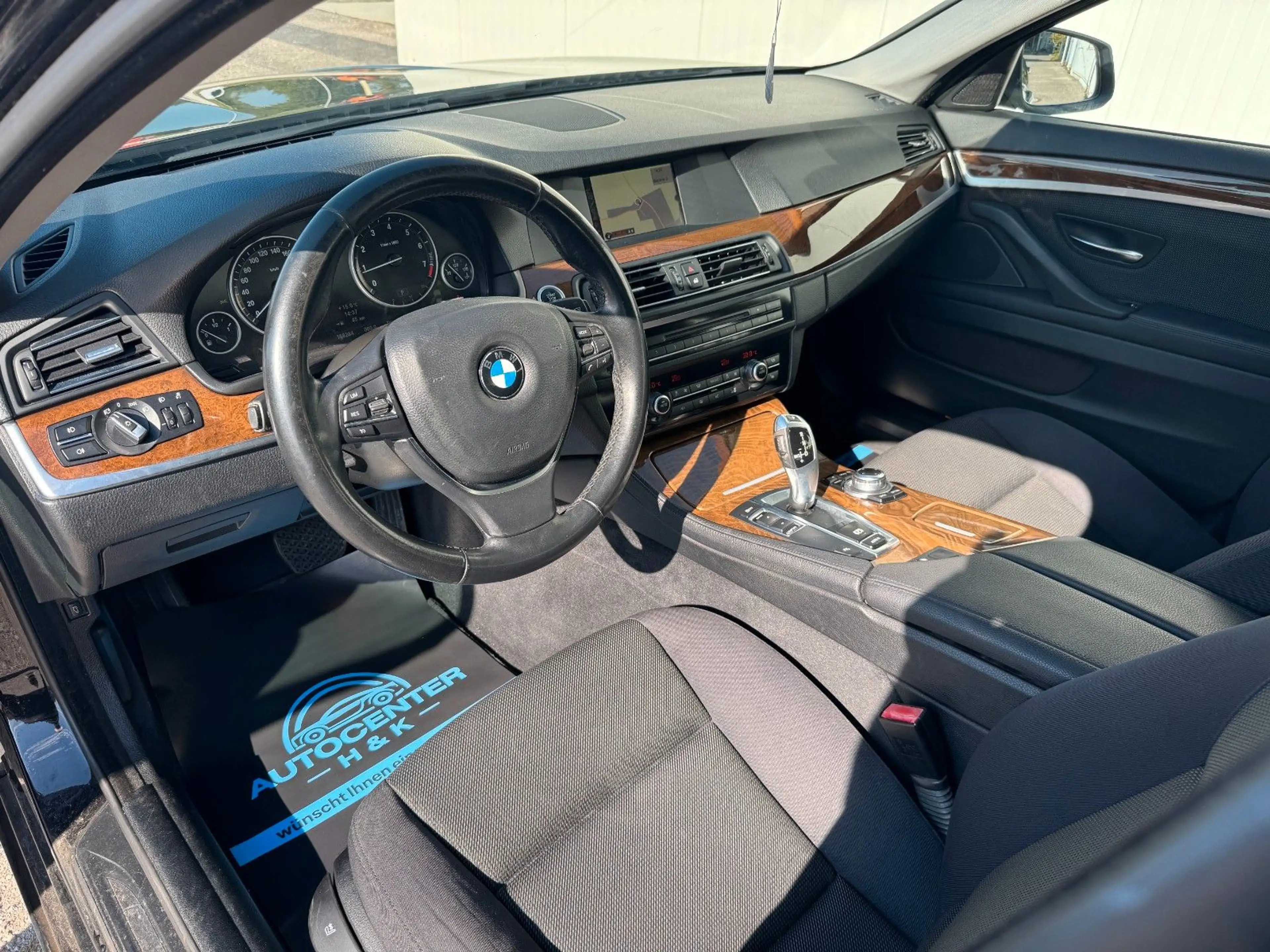 BMW 528 i Limousine *NAVI*XENON*LED*SHZ*KLIMA* — photo 11