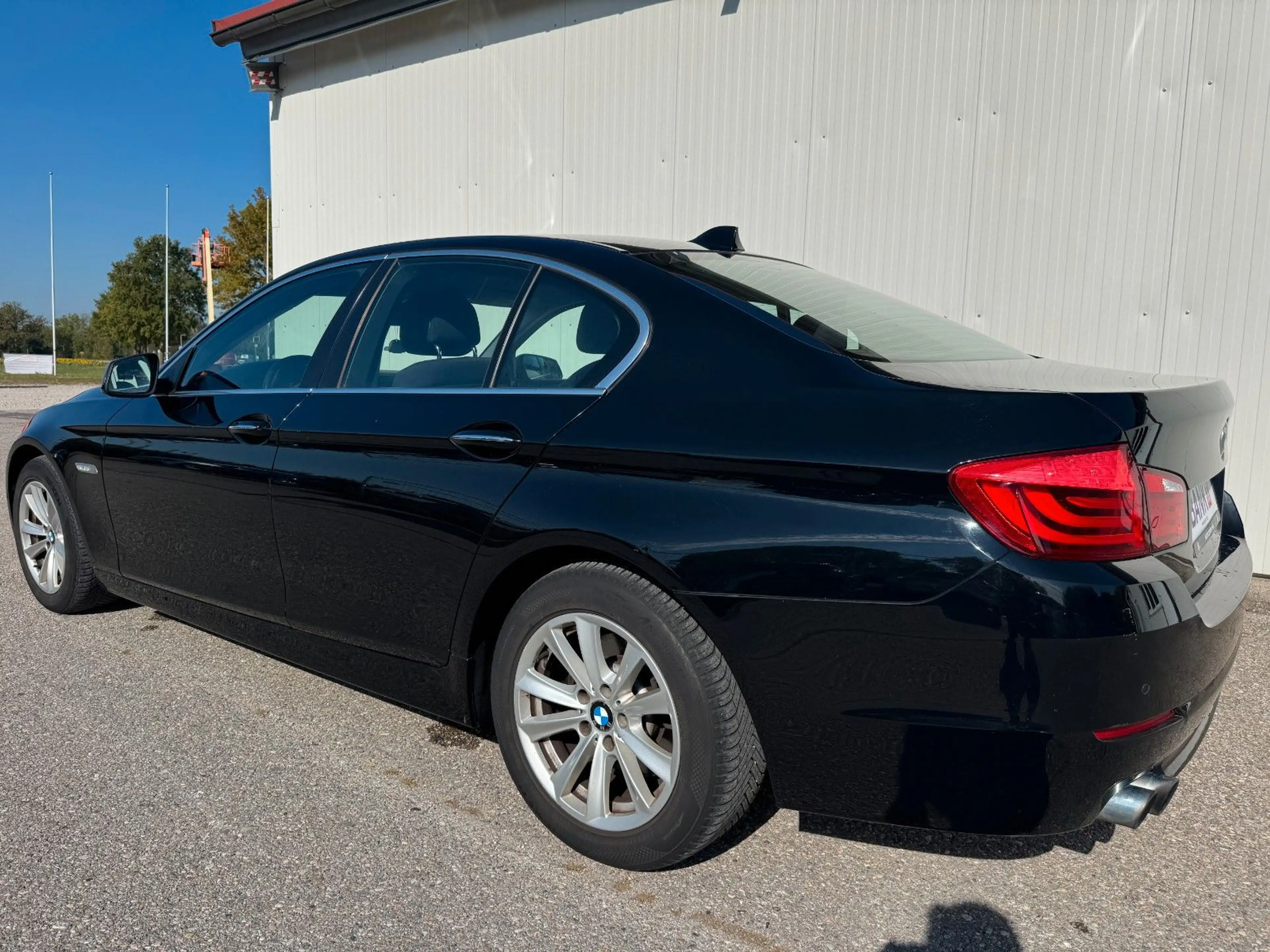 BMW 528 i Limousine *NAVI*XENON*LED*SHZ*KLIMA* — photo 5