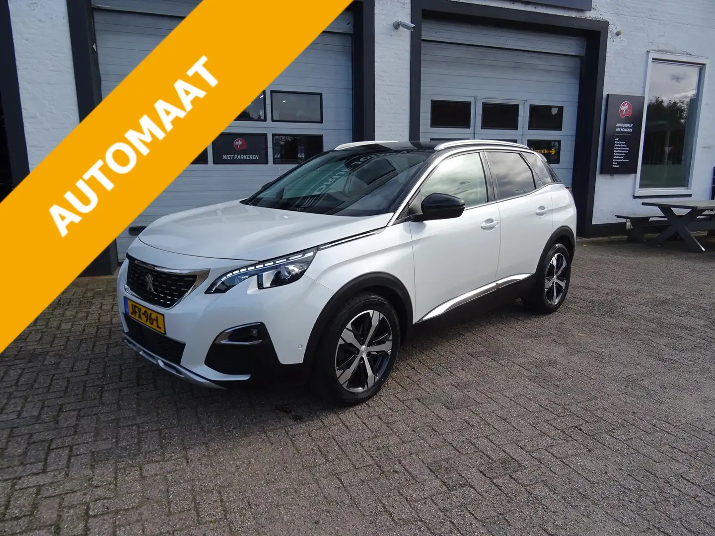 Peugeot 3008 1.2 PureTech 130pk S&S EAT Allure Blanc - 1
