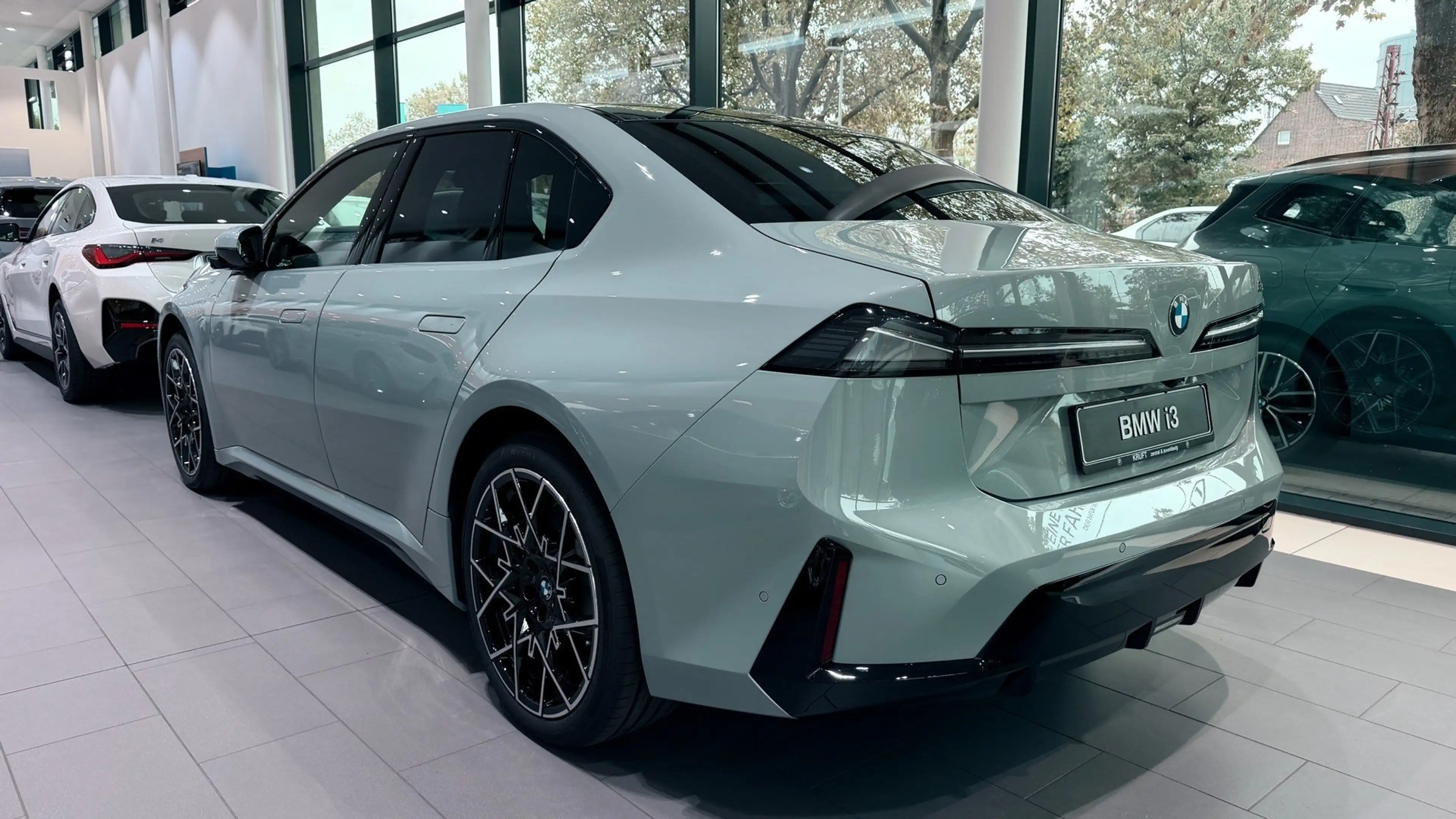 BMW i3 50 xDrive Verfügbar ab 30.10.2026 FIRST EDTION+MSP — photo 6