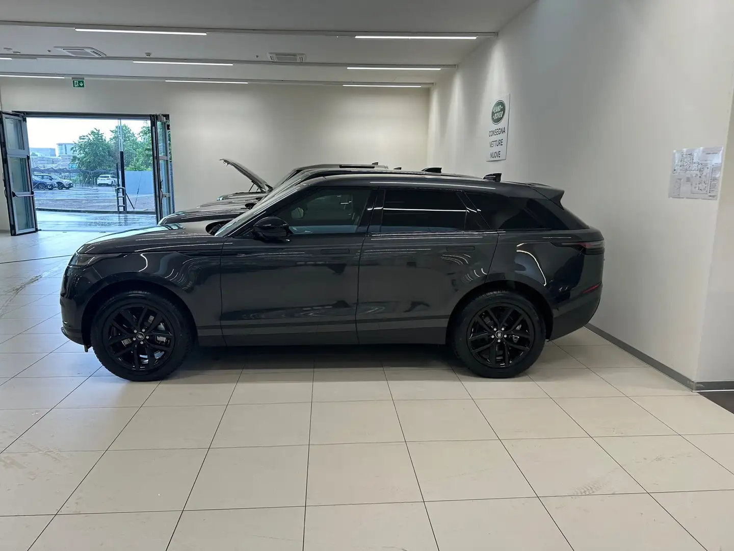 Land Rover Range Rover Velar Range Rover Velar 2024 2.0d i4 mhev Dynamic SE 4wd Grigio - 1