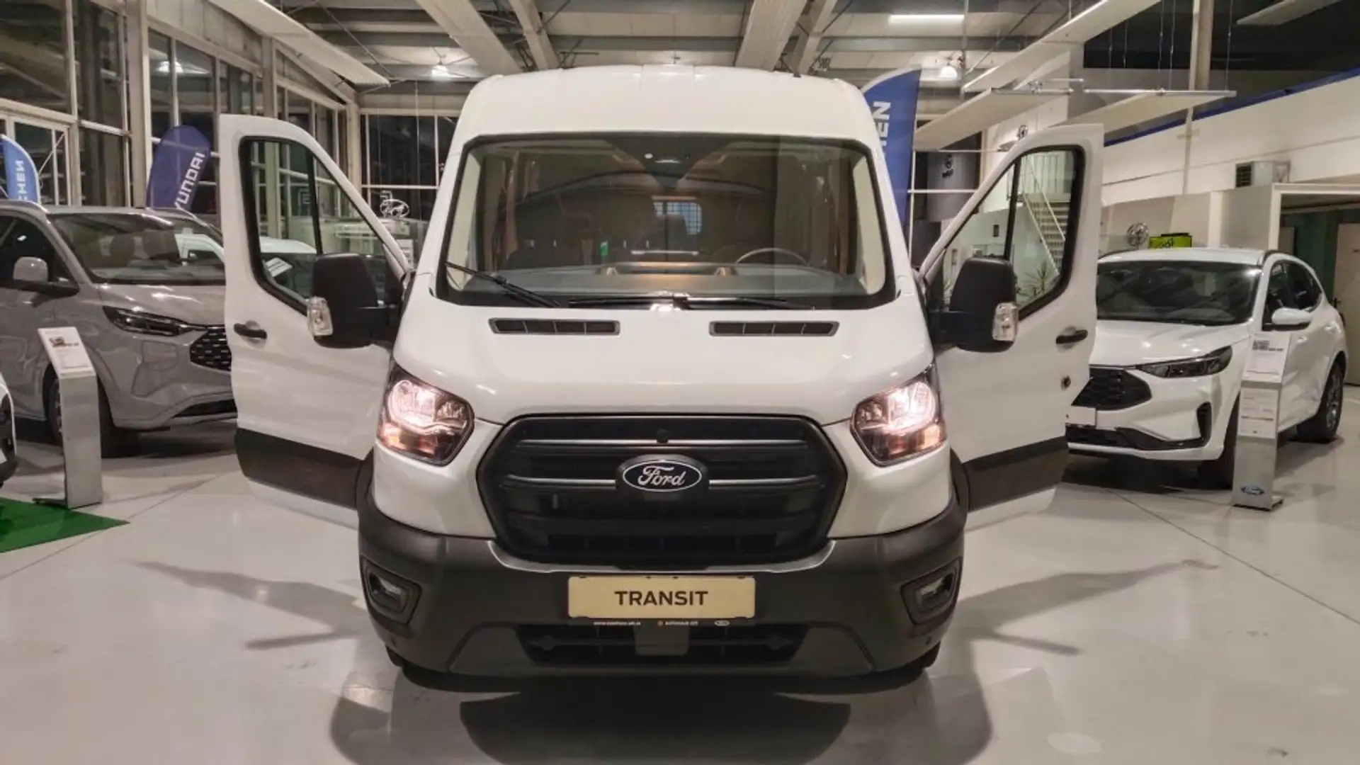 Ford Transit Doppelkabine Trend 350 L2H3 2.0 Ecoblue 130Ps Weiß - 2