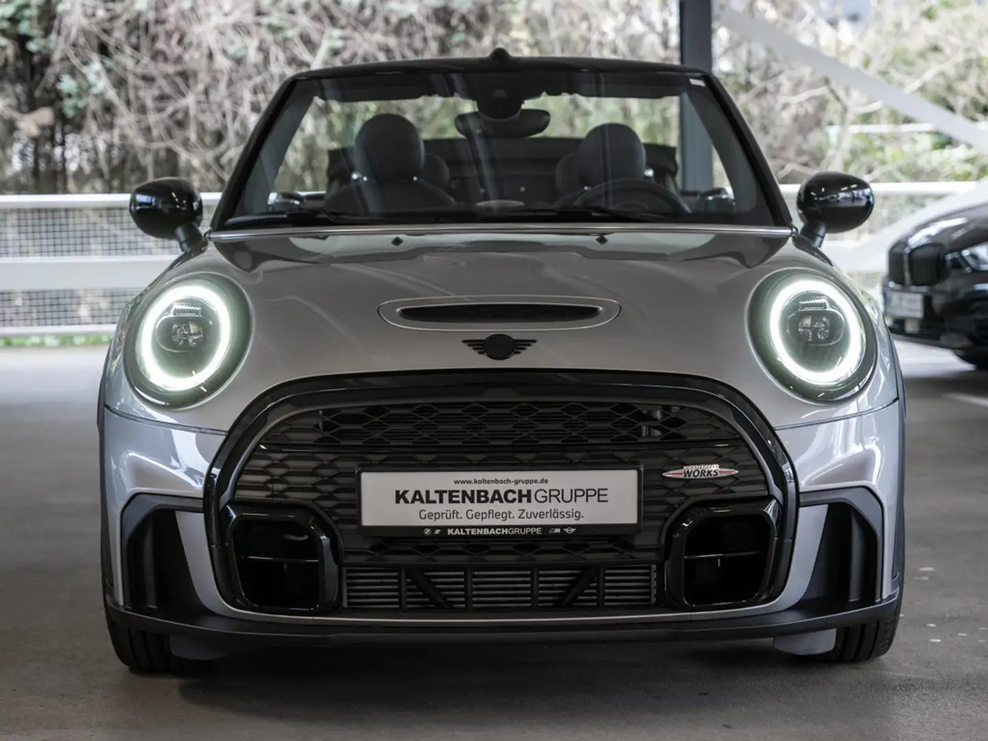 MINI Cooper S Cabrio JCW Trim FACEL. LED NAVI SHZ Silber - 2