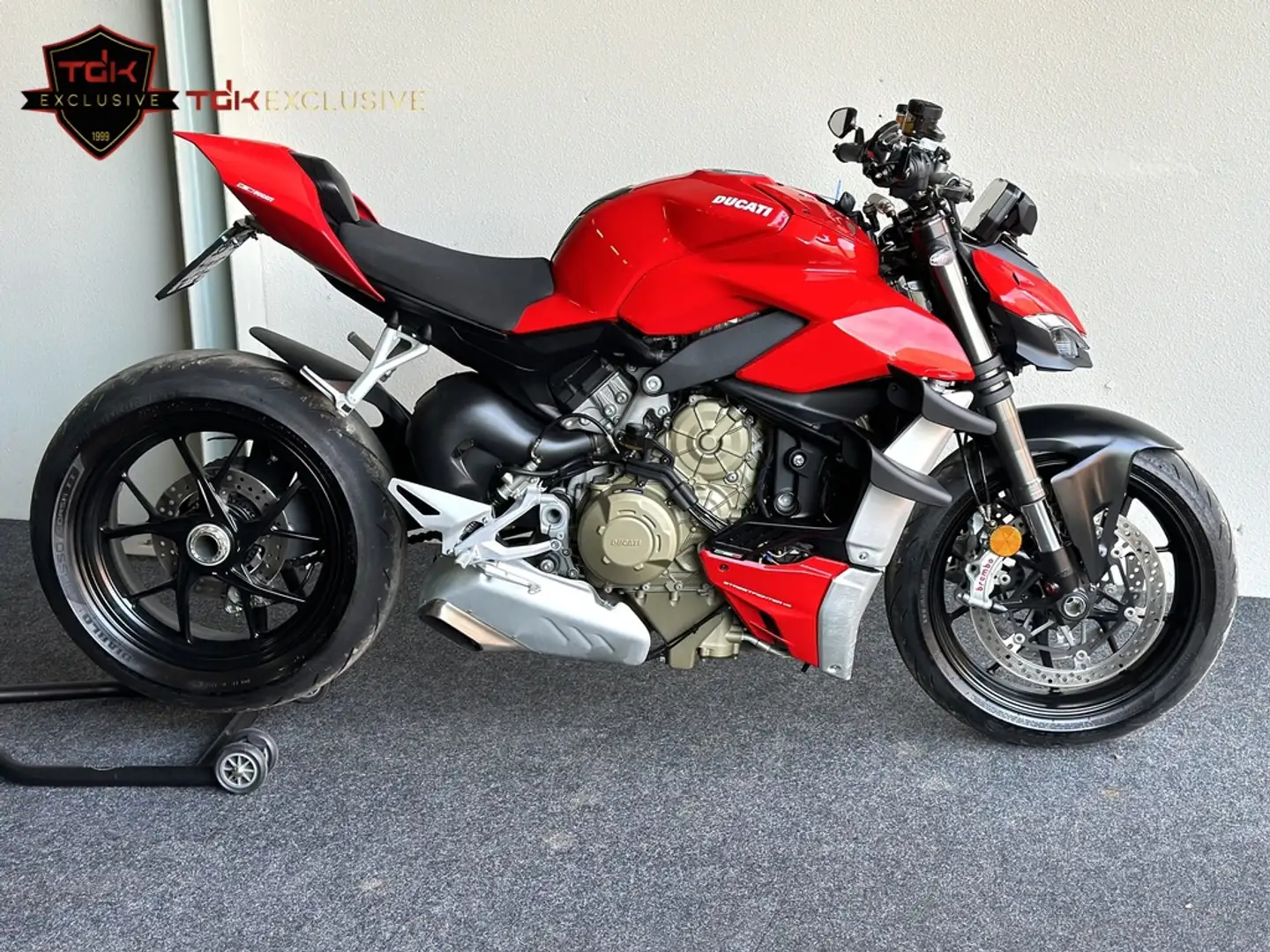 Ducati Streetfighter V4 Rood - 2