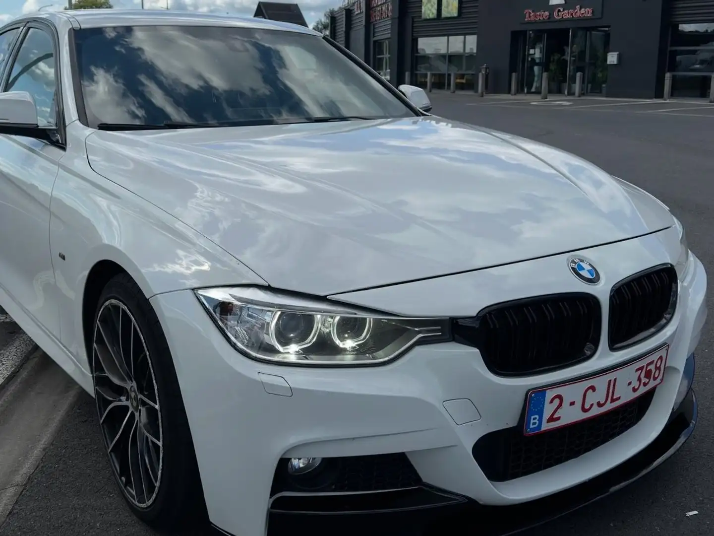 BMW 320 320d Sport Line Wit - 1