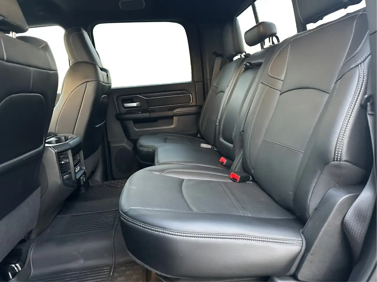 RAM 2500 снимка RAM 2500