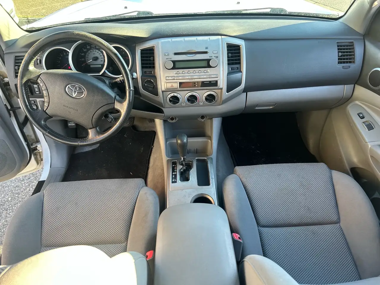 Toyota Tacoma снимка Toyota Tacoma