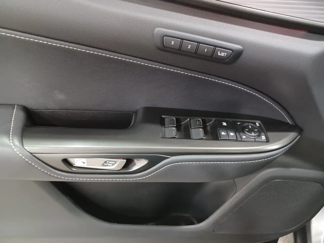 Lexus NX снимка Lexus NX
