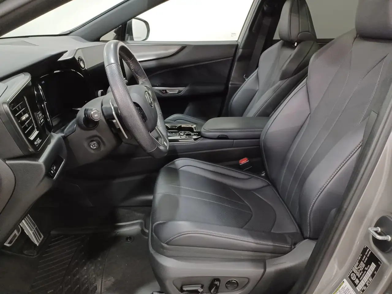 Lexus NX снимка Lexus NX