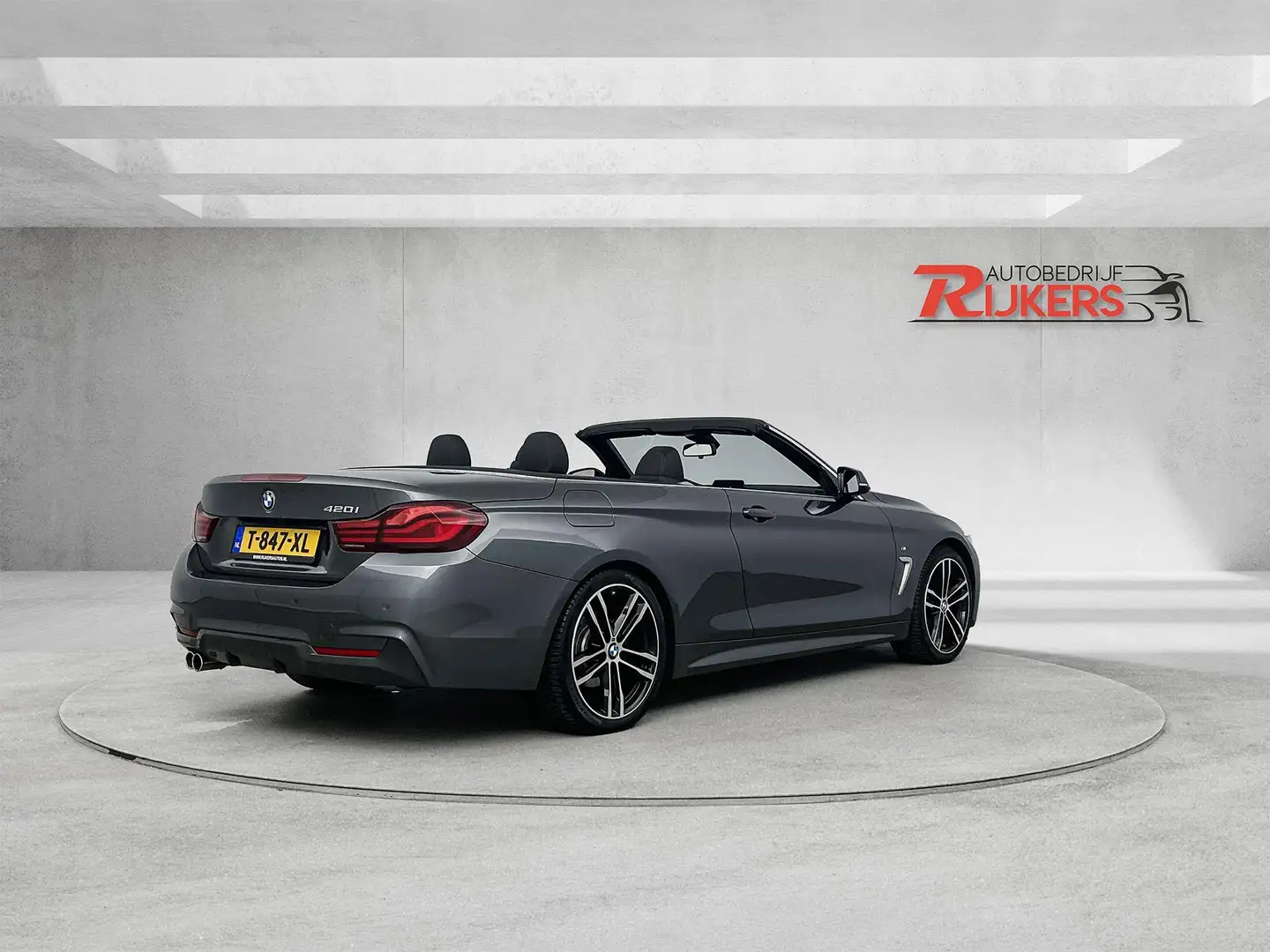 BMW 420 4-serie Cabrio 420i High Executive M pakket Autom, Grijs - 2