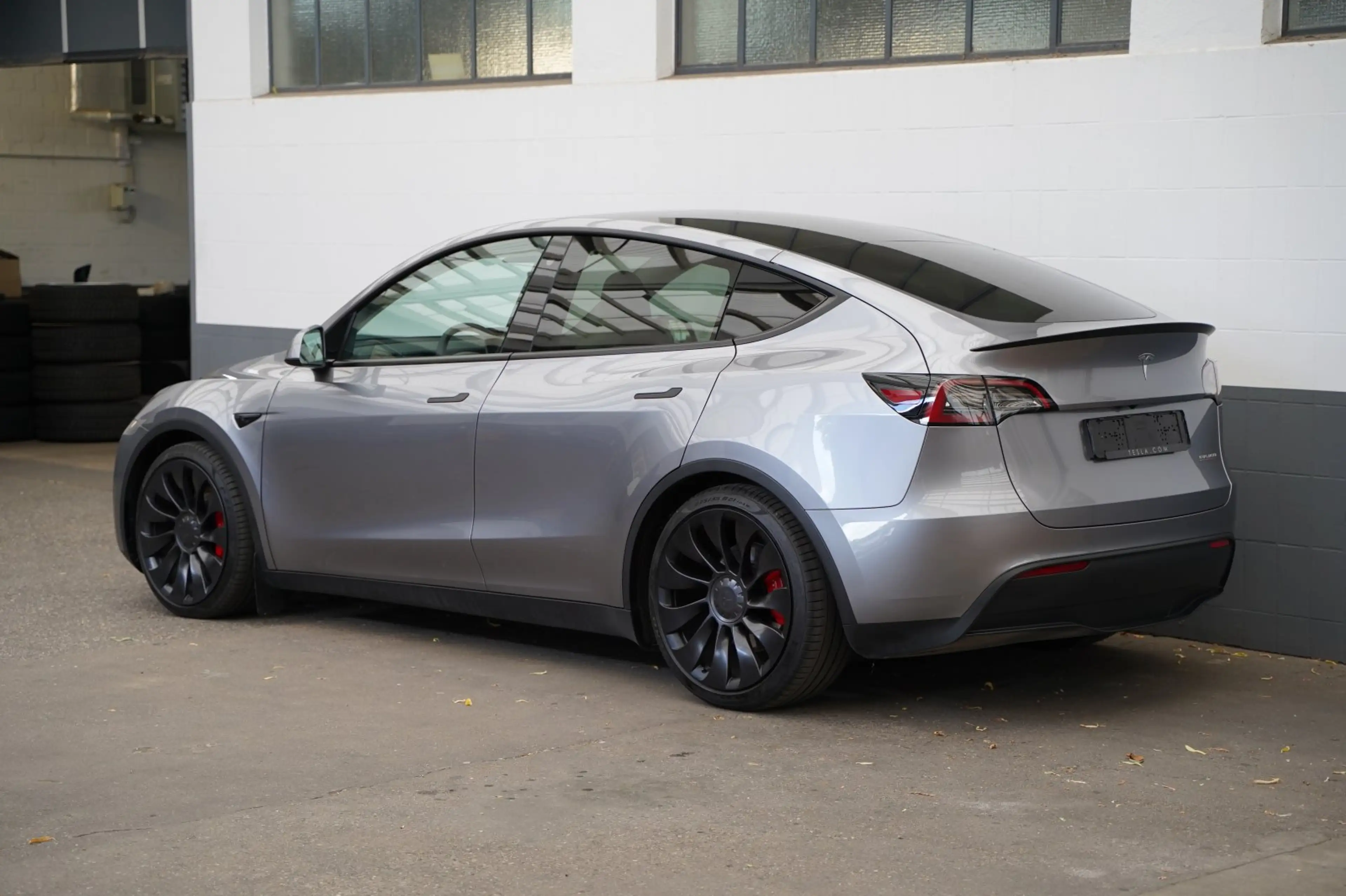 Tesla Model Y Performance *innen weiß*AHK*Mwst.* — photo 4