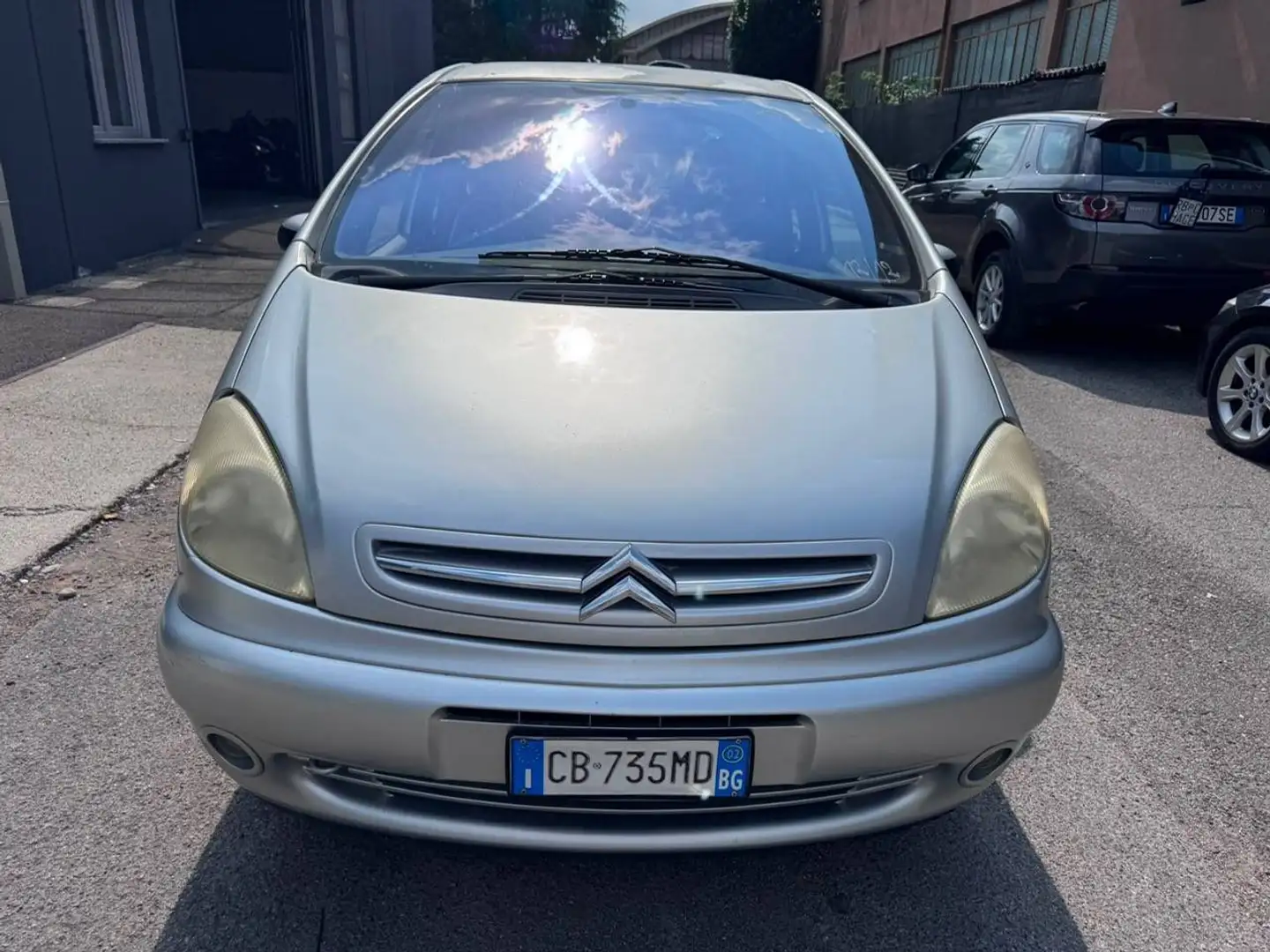 Citroen Xsara Picasso 2.0 HDi 90CV Elegance Silber - 2