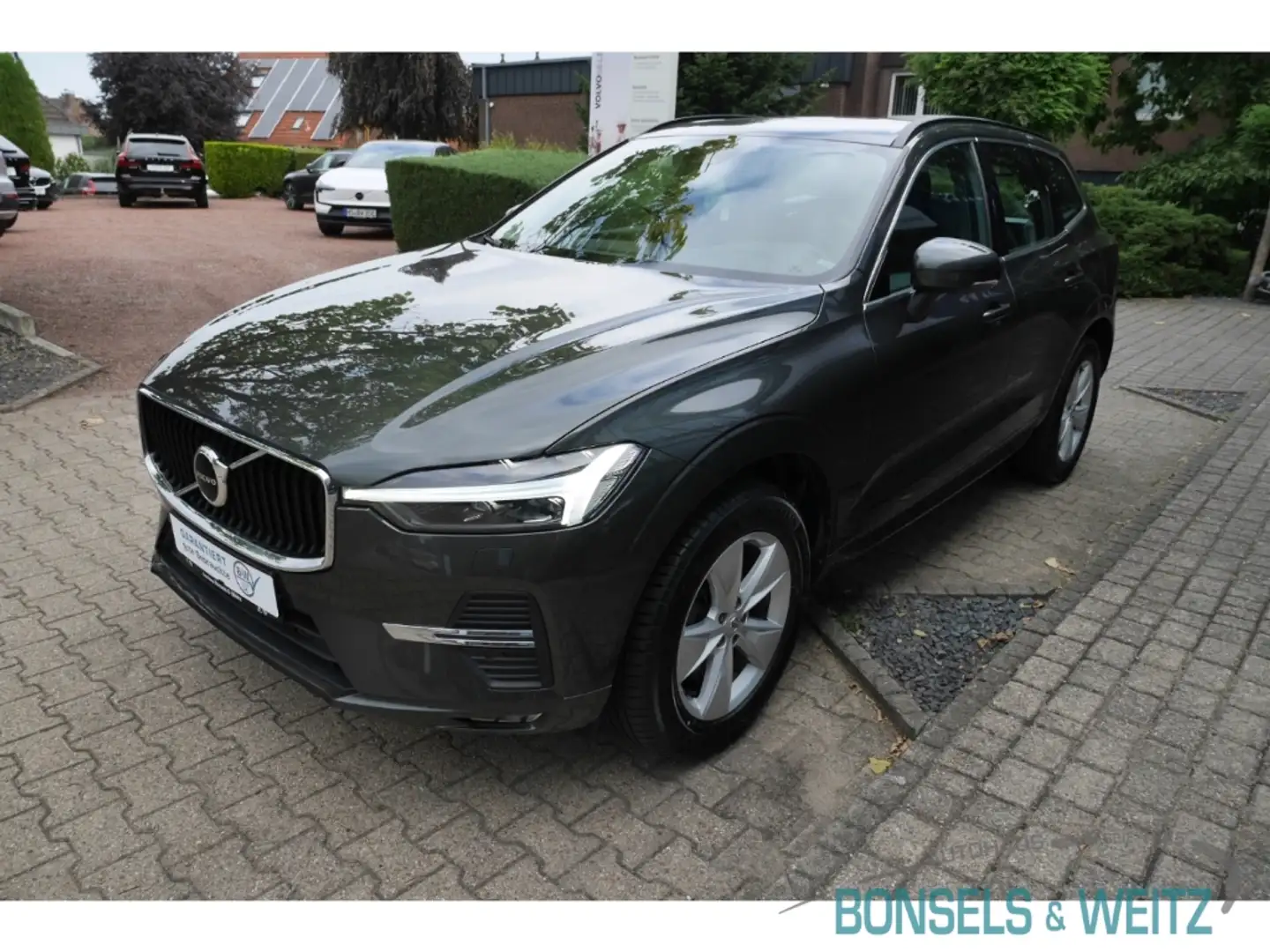 Volvo XC60 B4 MILD-HYBRID MOMENTUM PRO AUTOMATIK AHK Leder Me Gris - 2