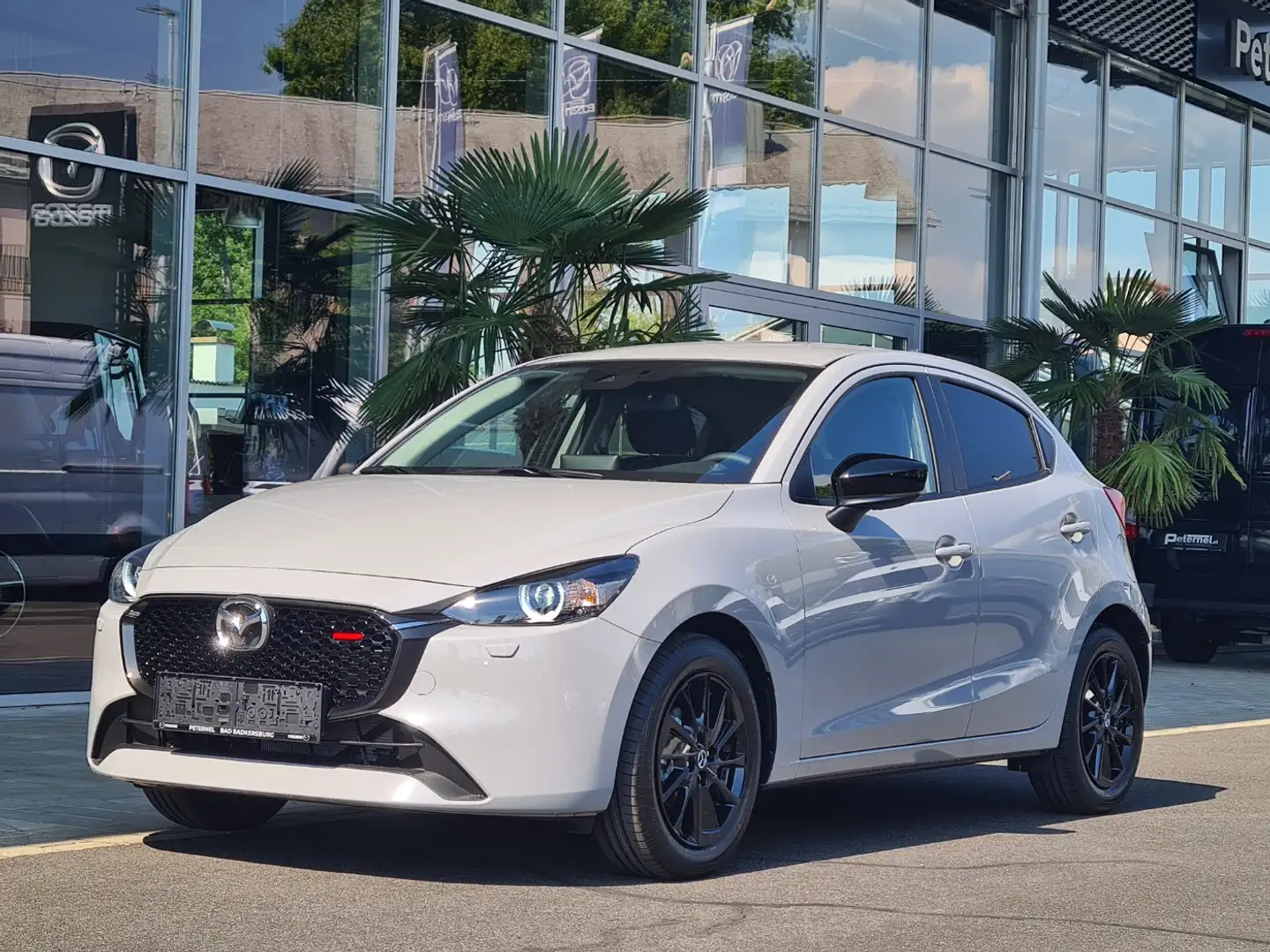Mazda 2 G75 HOMURA RKam Shz PTS Klima LED CarPlay Серый - 2