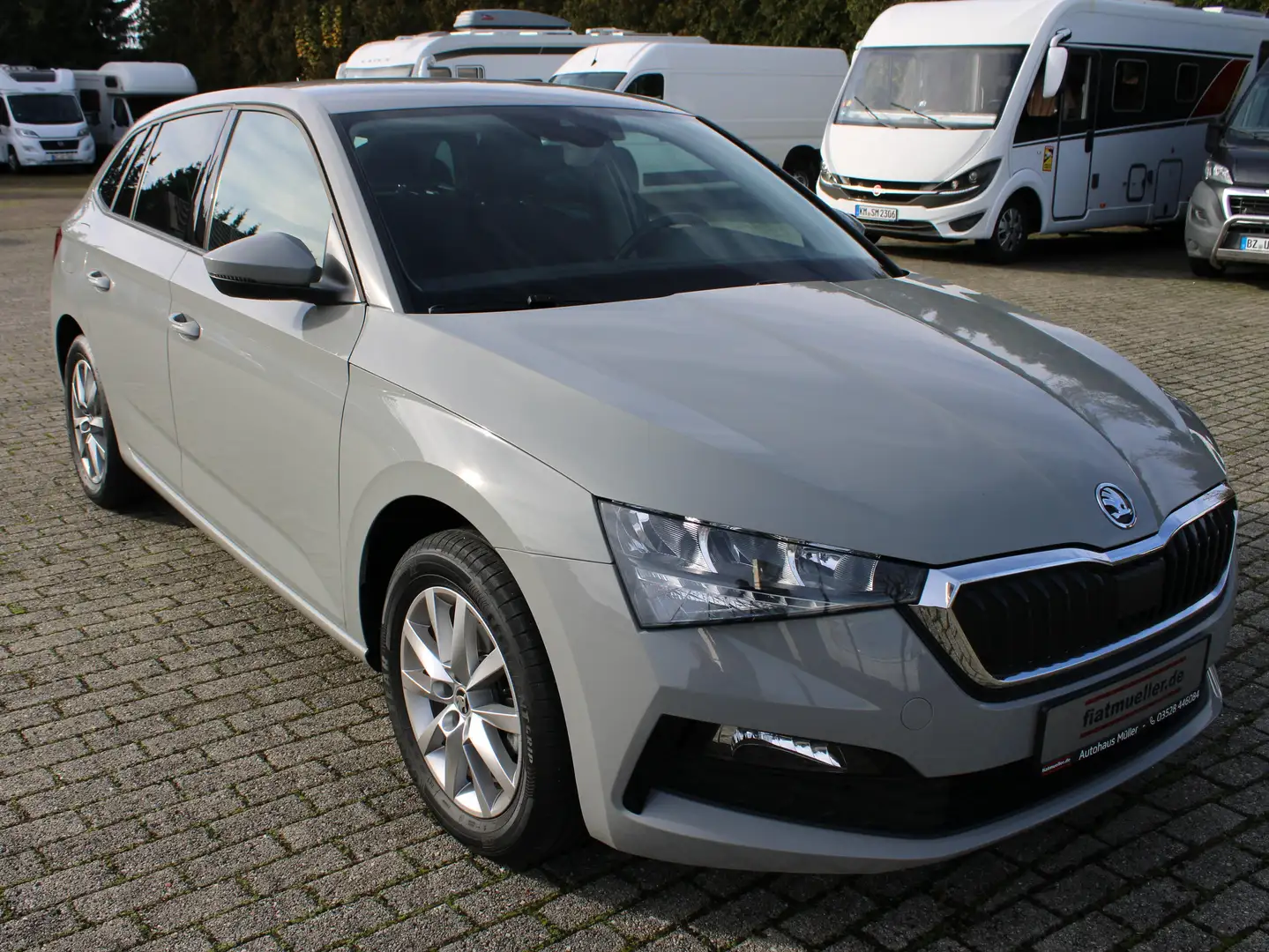 Skoda Scala Ambition, Klima, Bluetooth, LM, CarPlay, Sitzheizu Grau - 2