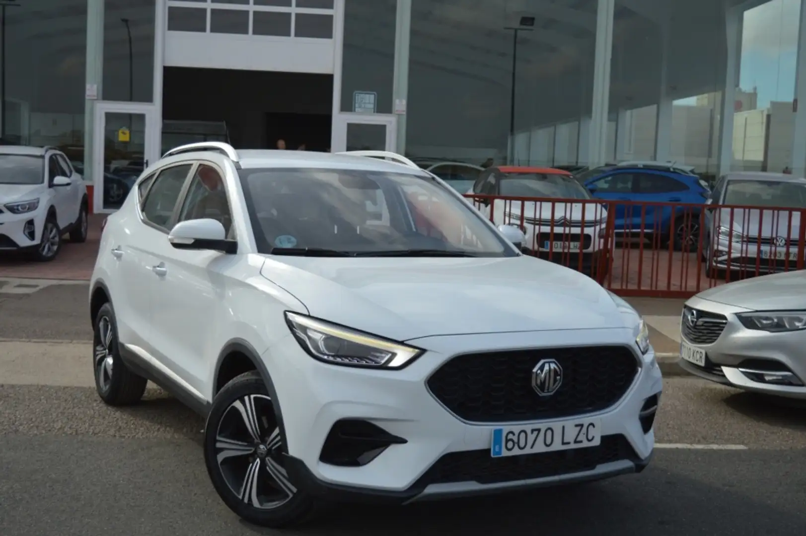 MG ZS 1.0 T-GDI Luxury Aut. 82kW Weiß - 2