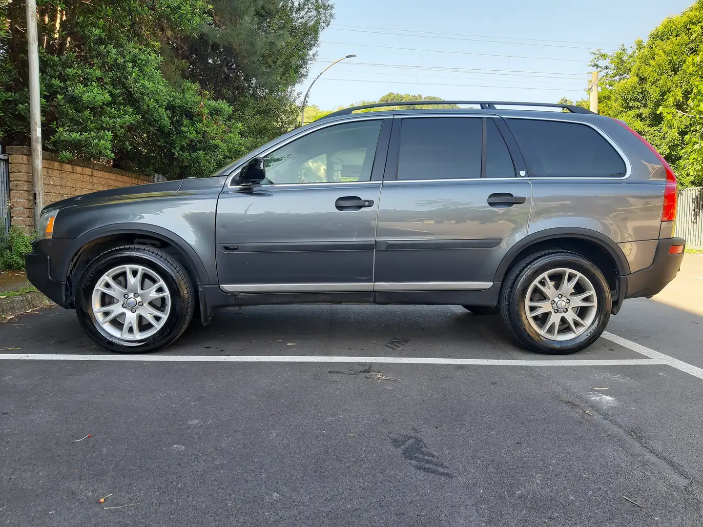 Volvo XC90 XC90 2.4 D5 Executive Automatica Grigio - 1