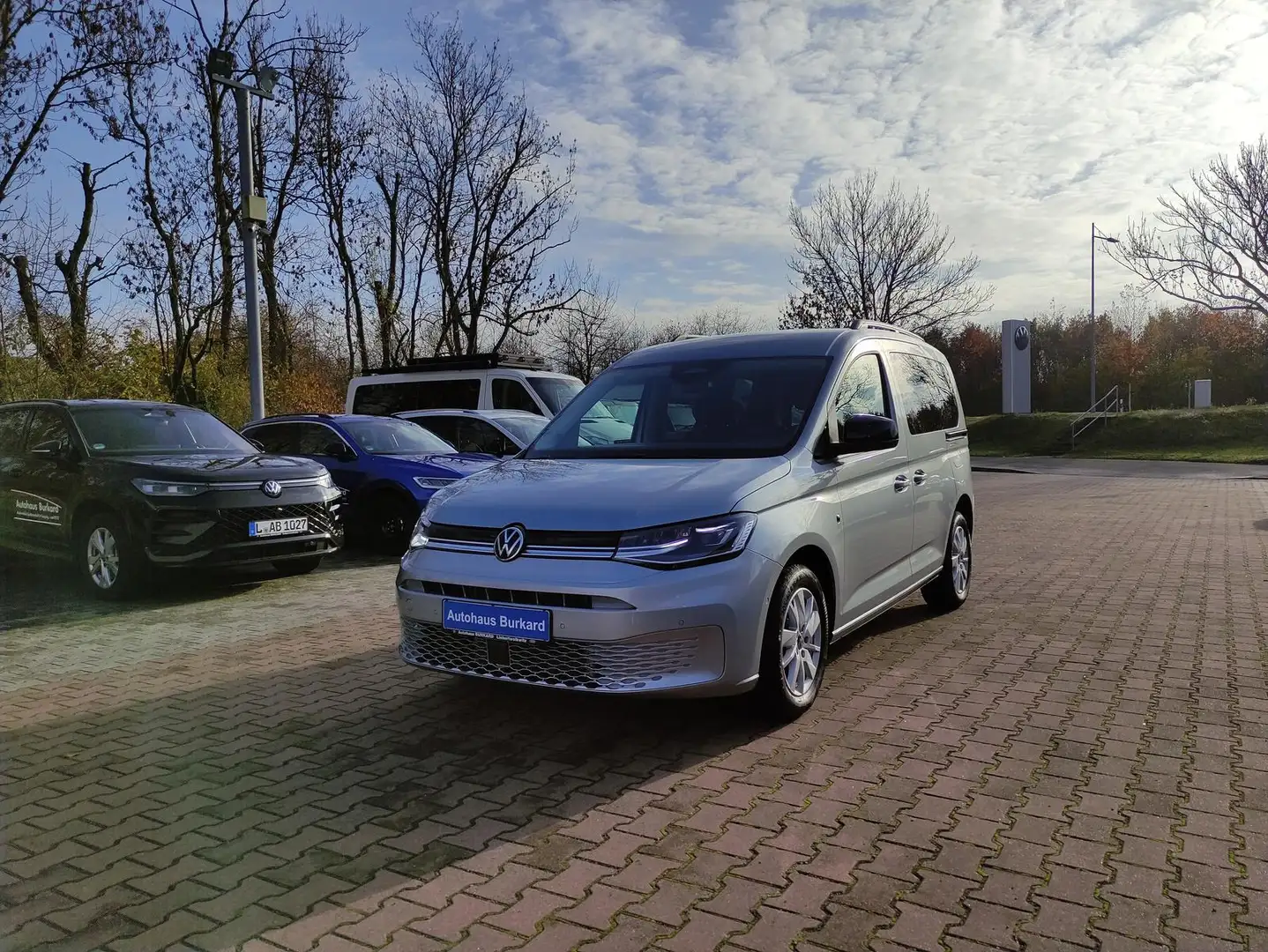 Volkswagen Caddy Life 2.0 TDI+122Ps+DSG+AHZV+Navi+DAB+ACC+ Silber - 1