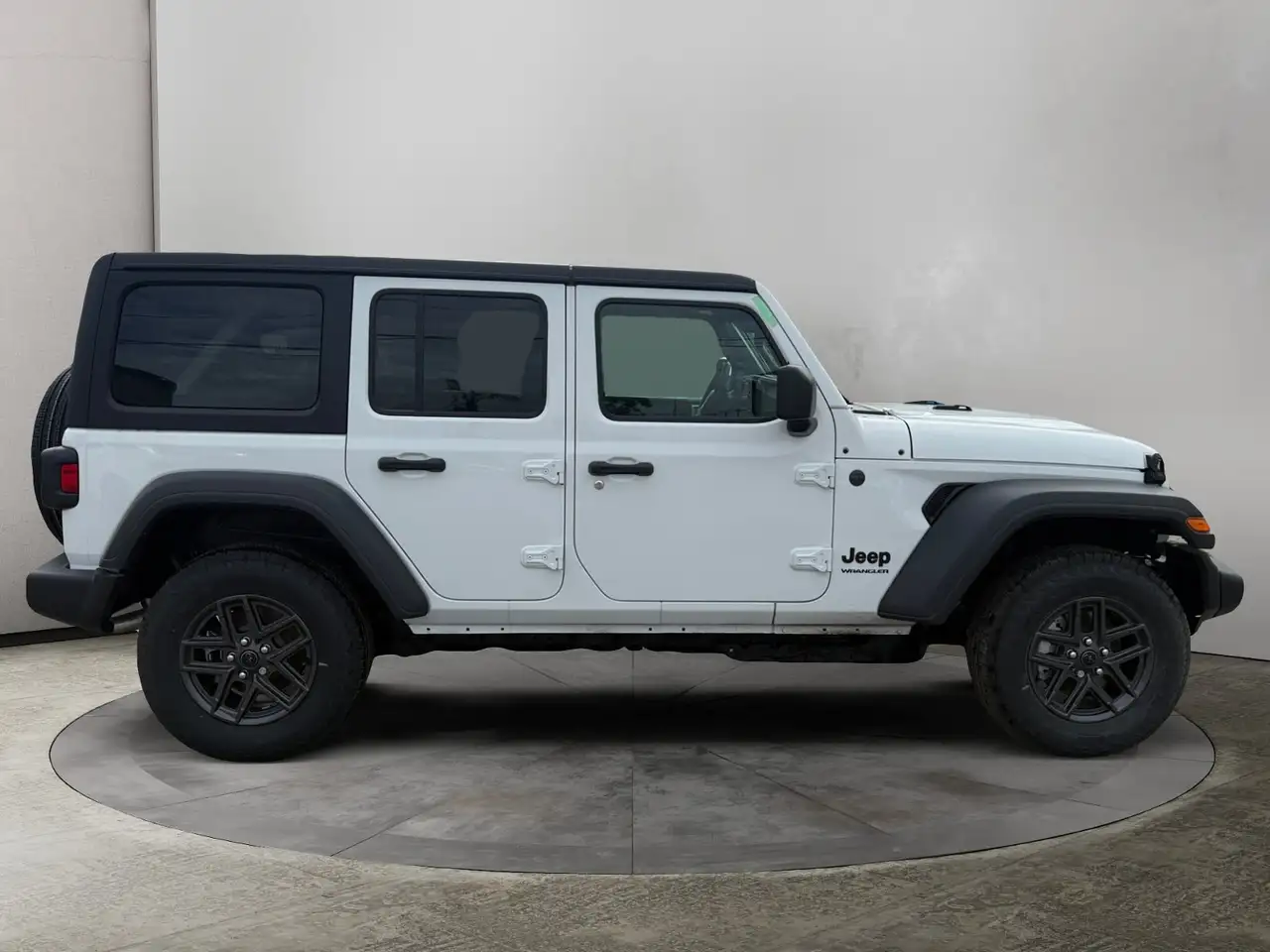 Jeep Wrangler photo Jeep Wrangler