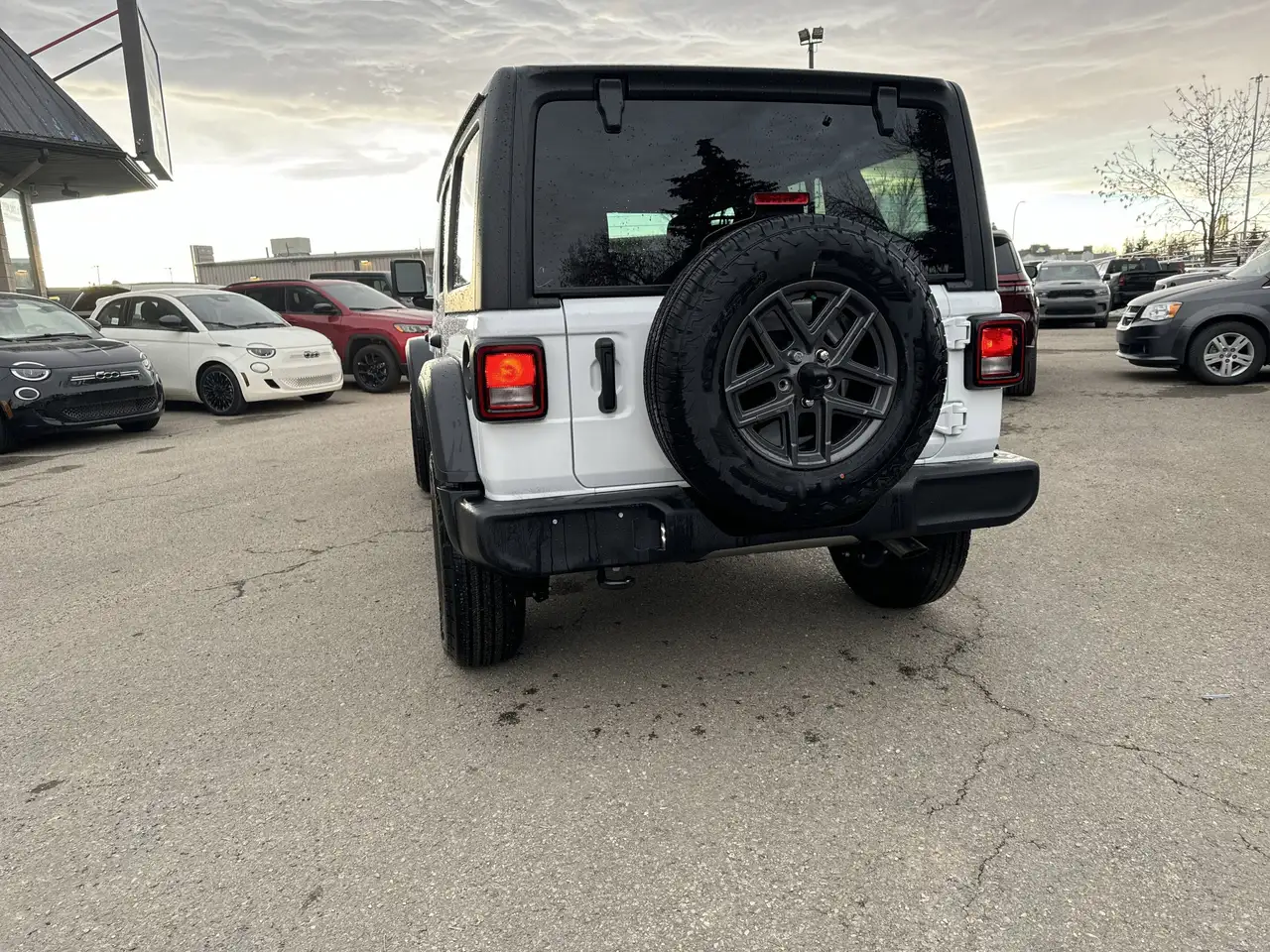 Jeep Wrangler снимка Jeep Wrangler