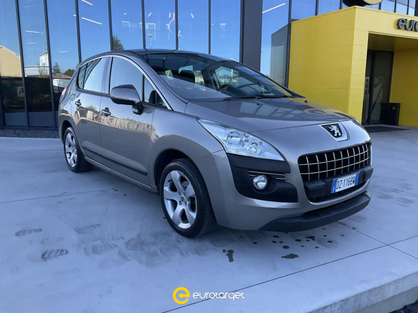 Peugeot 3008 1.6 VTi 120CV Premium Gris - 1