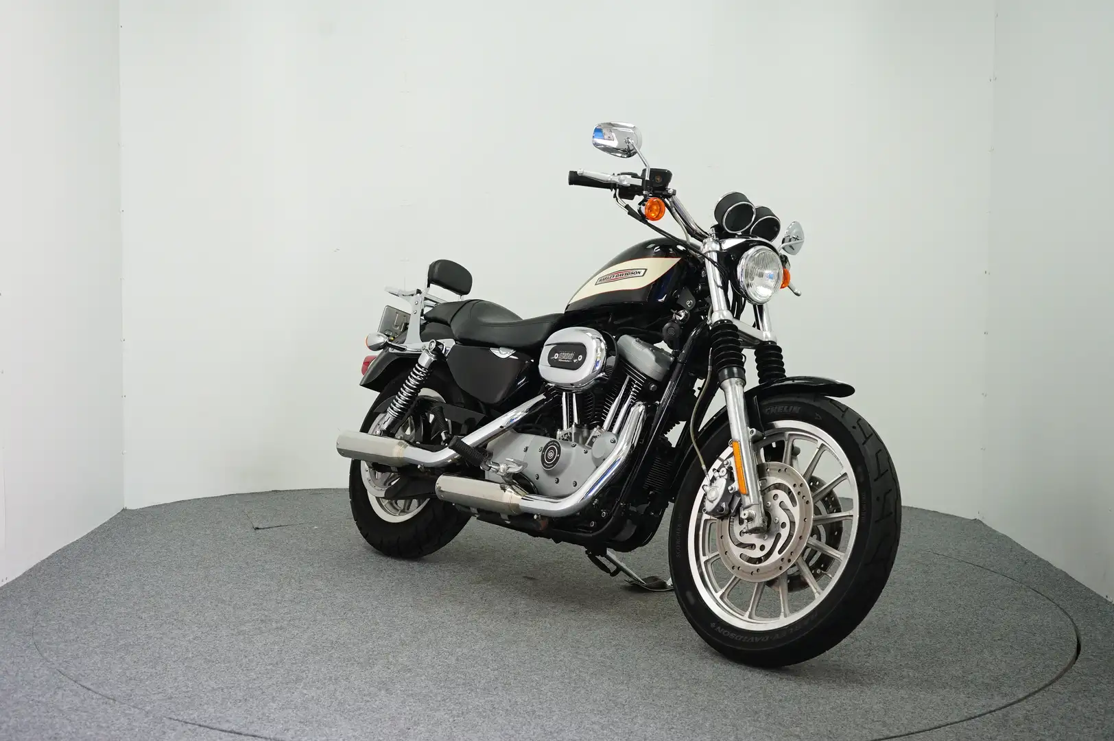 Harley-Davidson Sportster 1200 1200R ROADSTER - 2