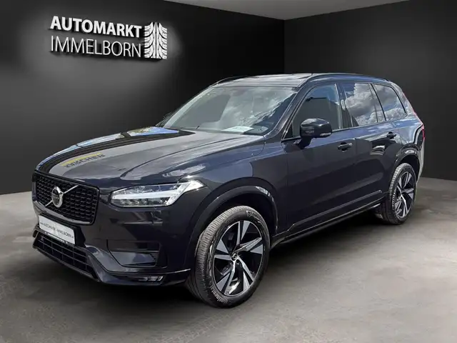 Volvo XC90 view 4