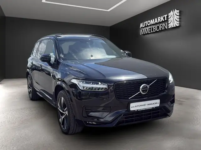Volvo XC90 view 2