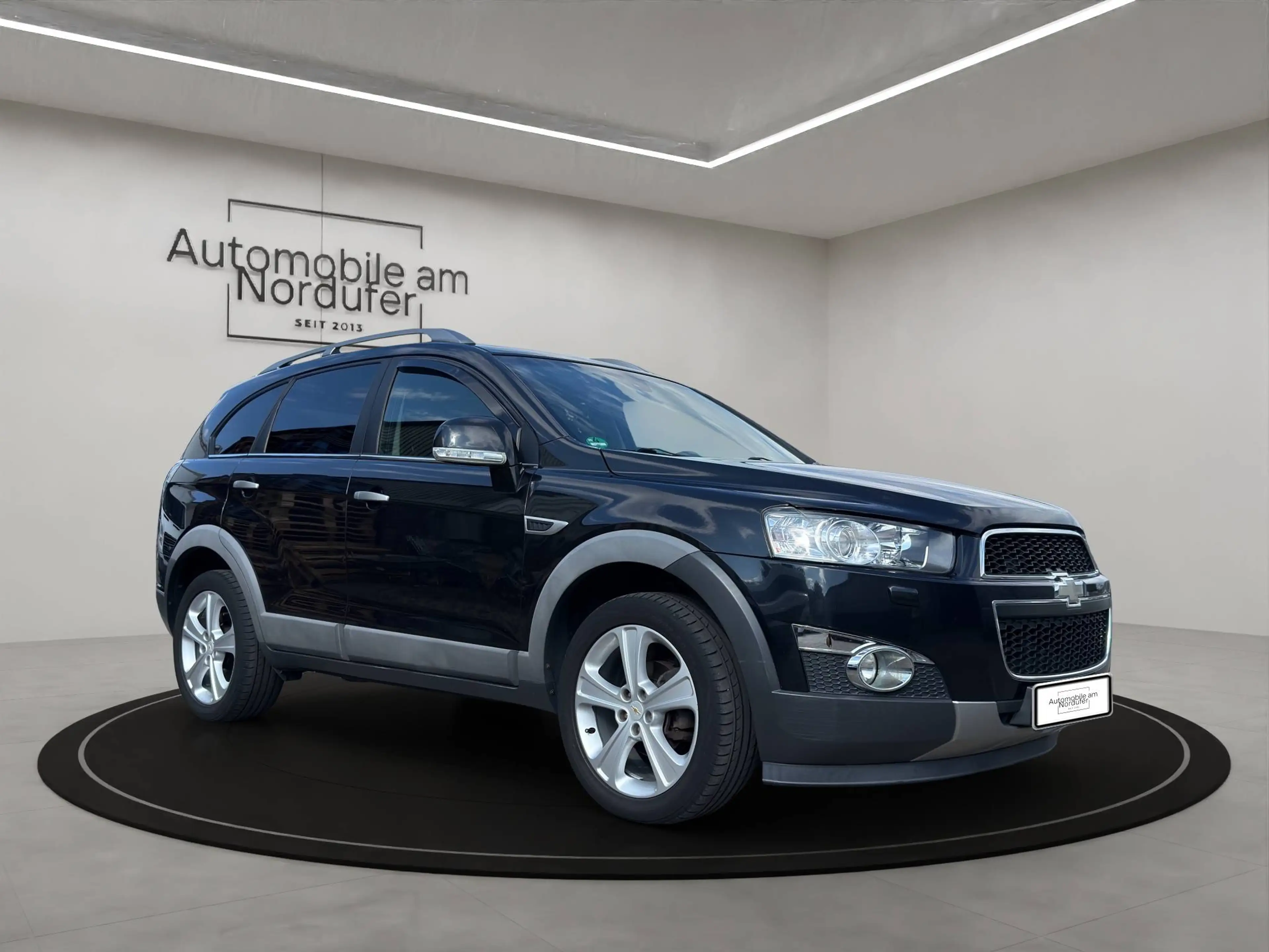 Chevrolet Captiva 2.2 D LTZ 4WD Aut.-7Sitzer-2Hand-Scheckheft-Leder-Navi — photo 3
