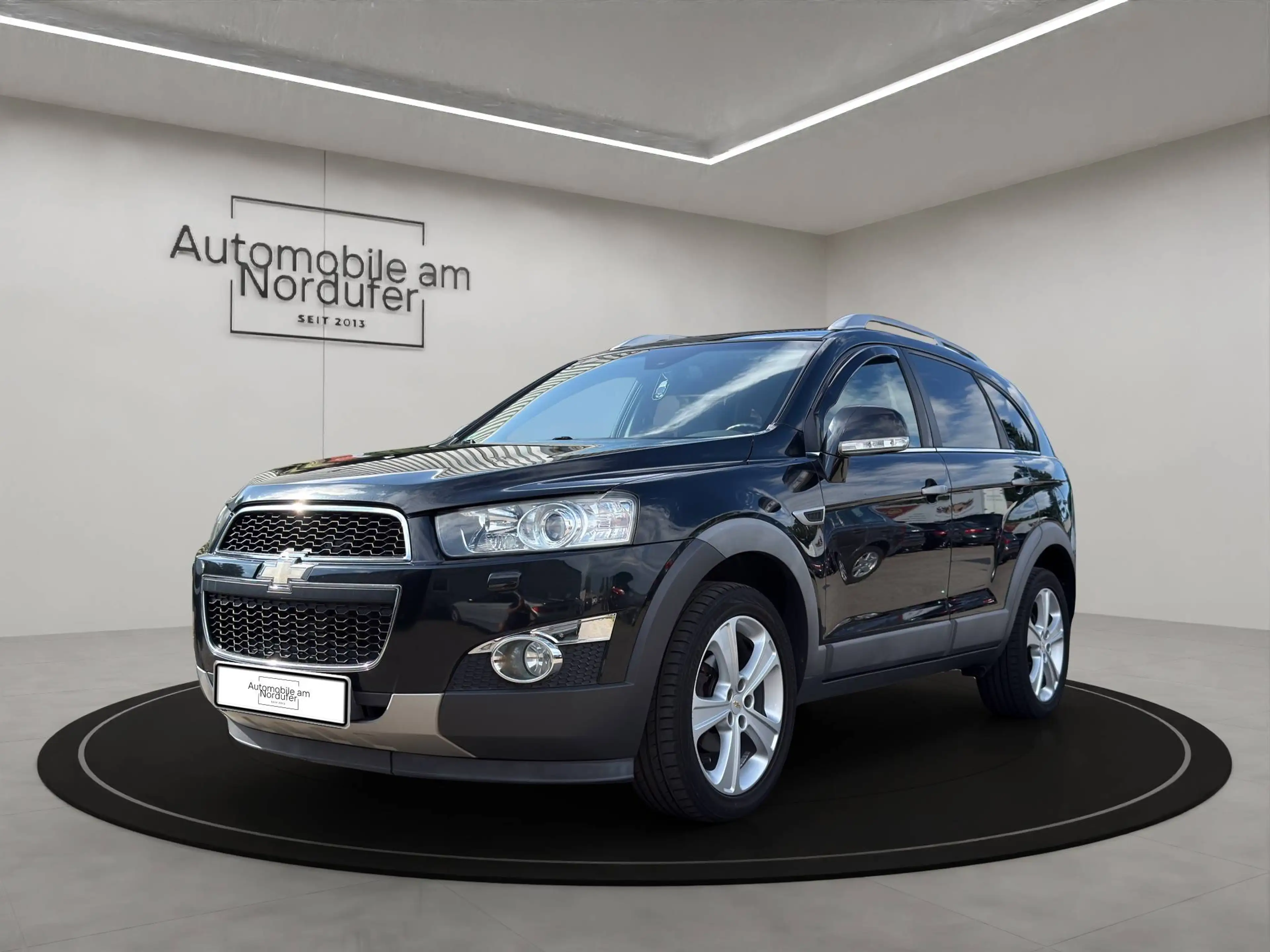 Chevrolet Captiva 2.2 D LTZ 4WD Aut.-7Sitzer-2Hand-Scheckheft-Leder-Navi — photo 2