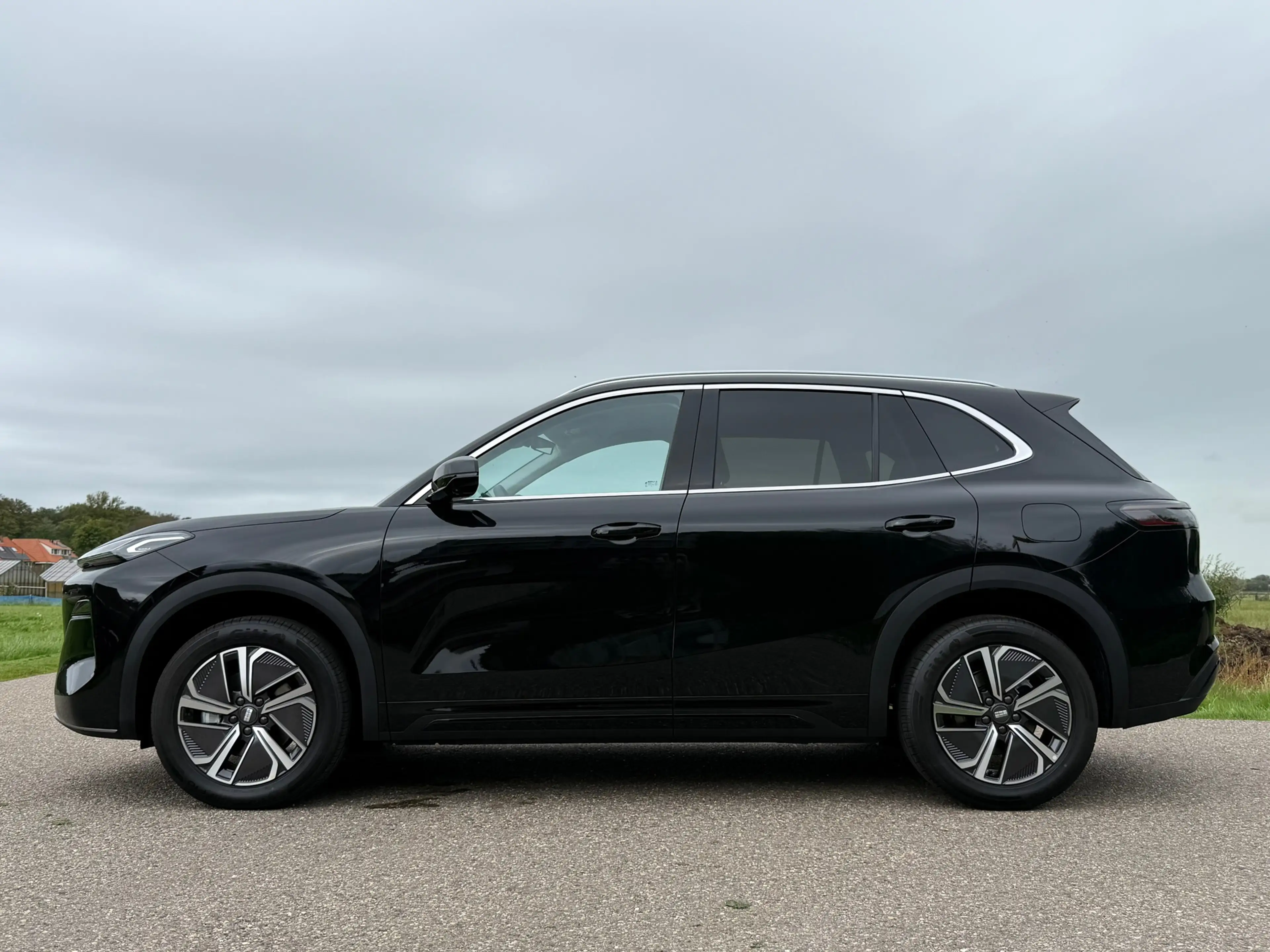 Geely Starray EM-i 1.5 Pro Plug-in Hybrid Nieuw !! / incl. BtW — photo 2