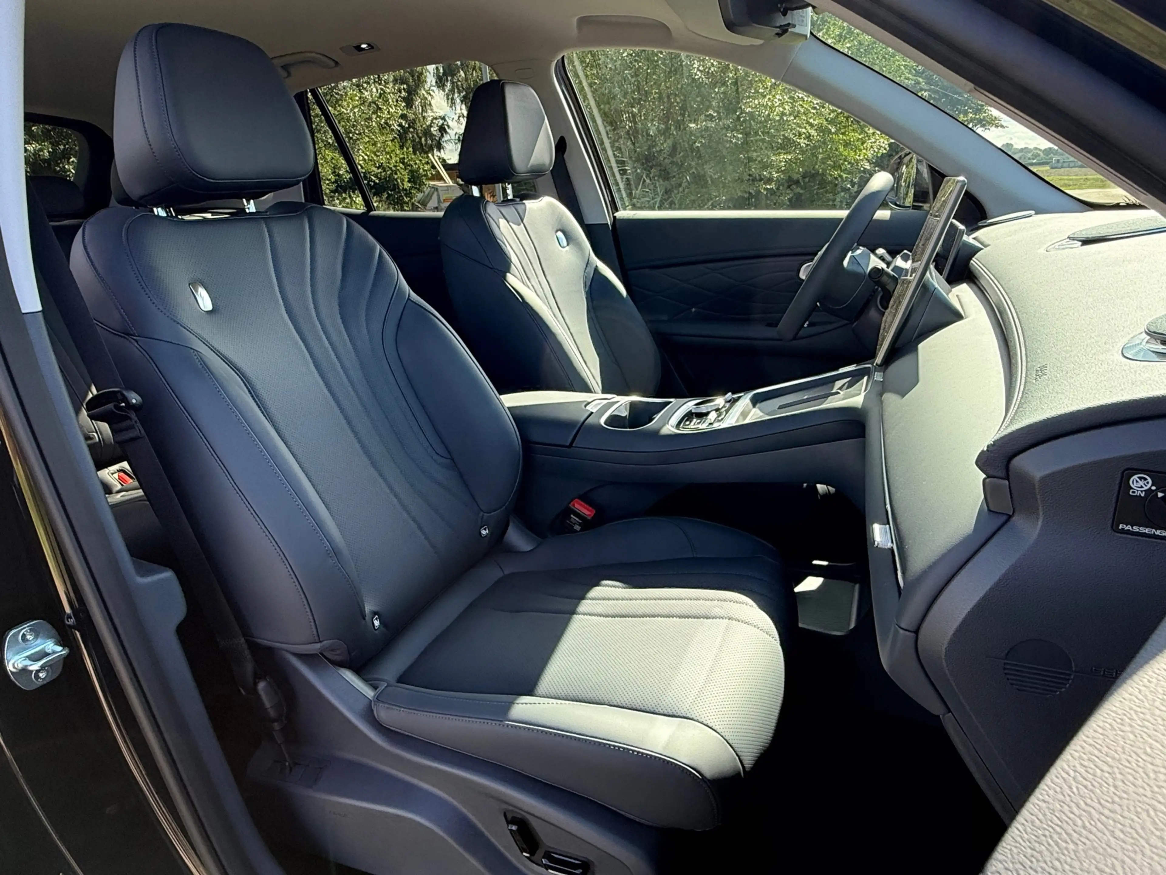 Geely Starray EM-i 1.5 Pro Plug-in Hybrid Nieuw !! / incl. BtW — photo 4
