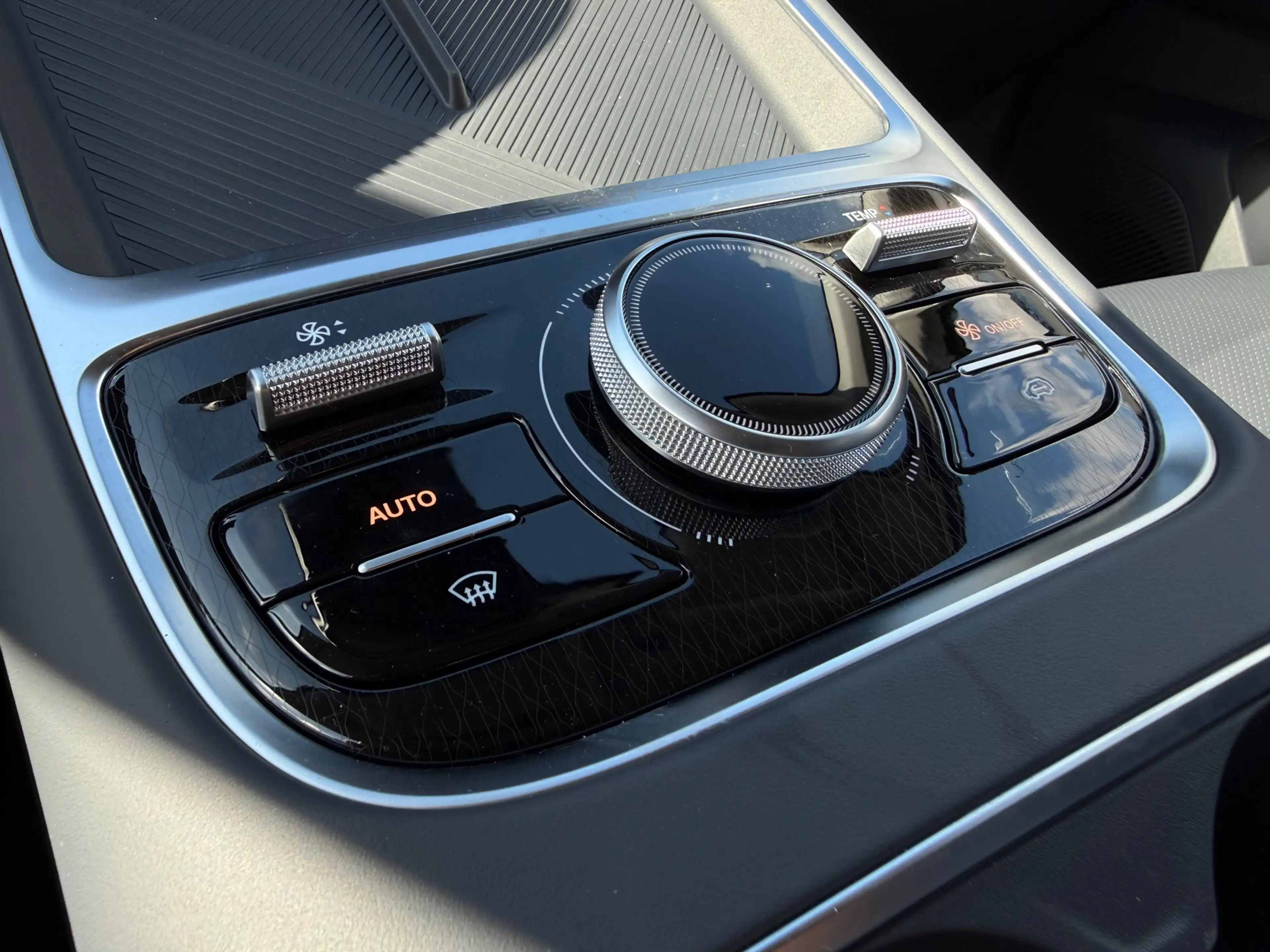 Geely Starray EM-i 1.5 Pro Plug-in Hybrid Nieuw !! / incl. BtW — photo 9