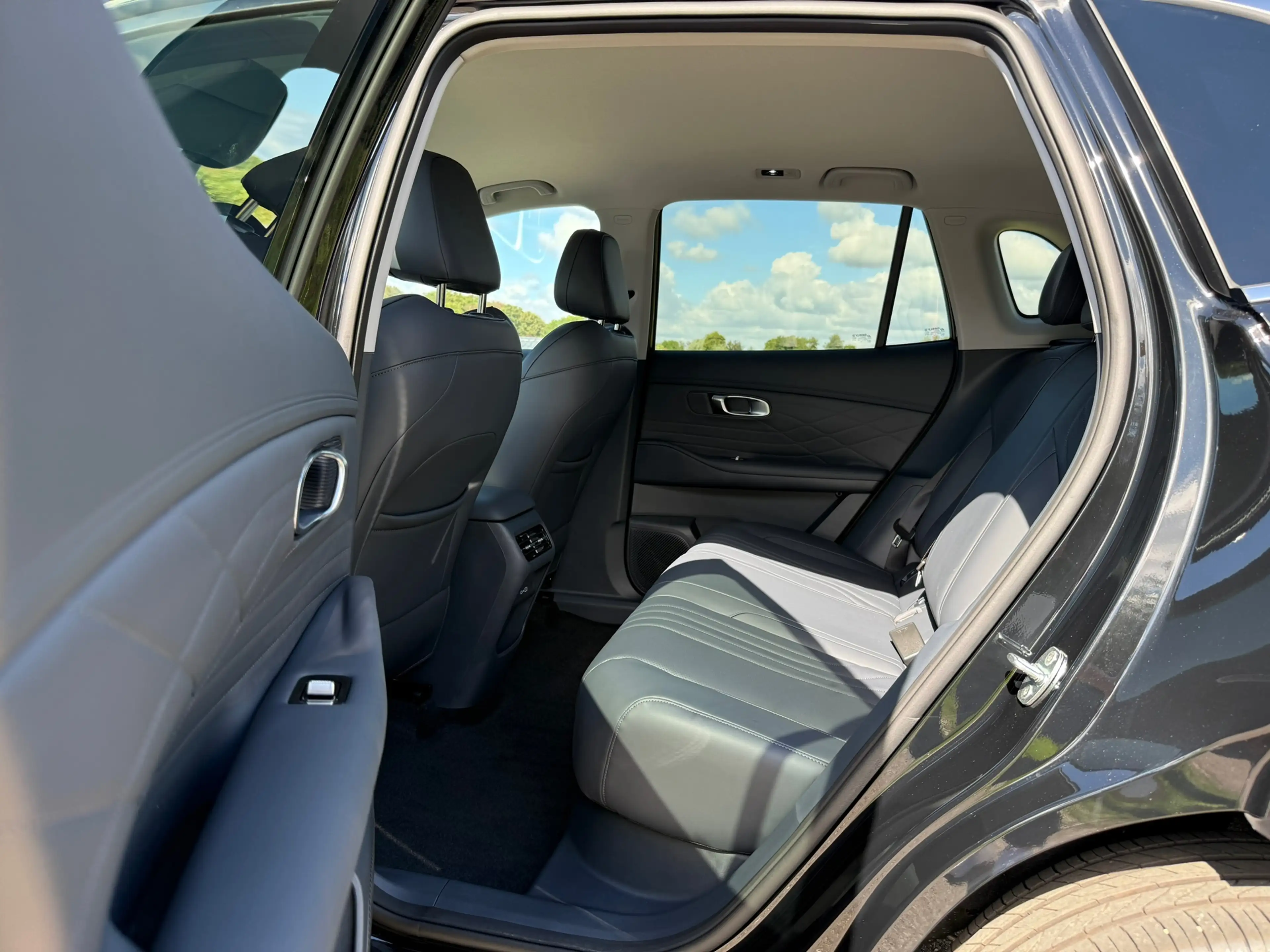 Geely Starray EM-i 1.5 Pro Plug-in Hybrid Nieuw !! / incl. BtW — photo 10