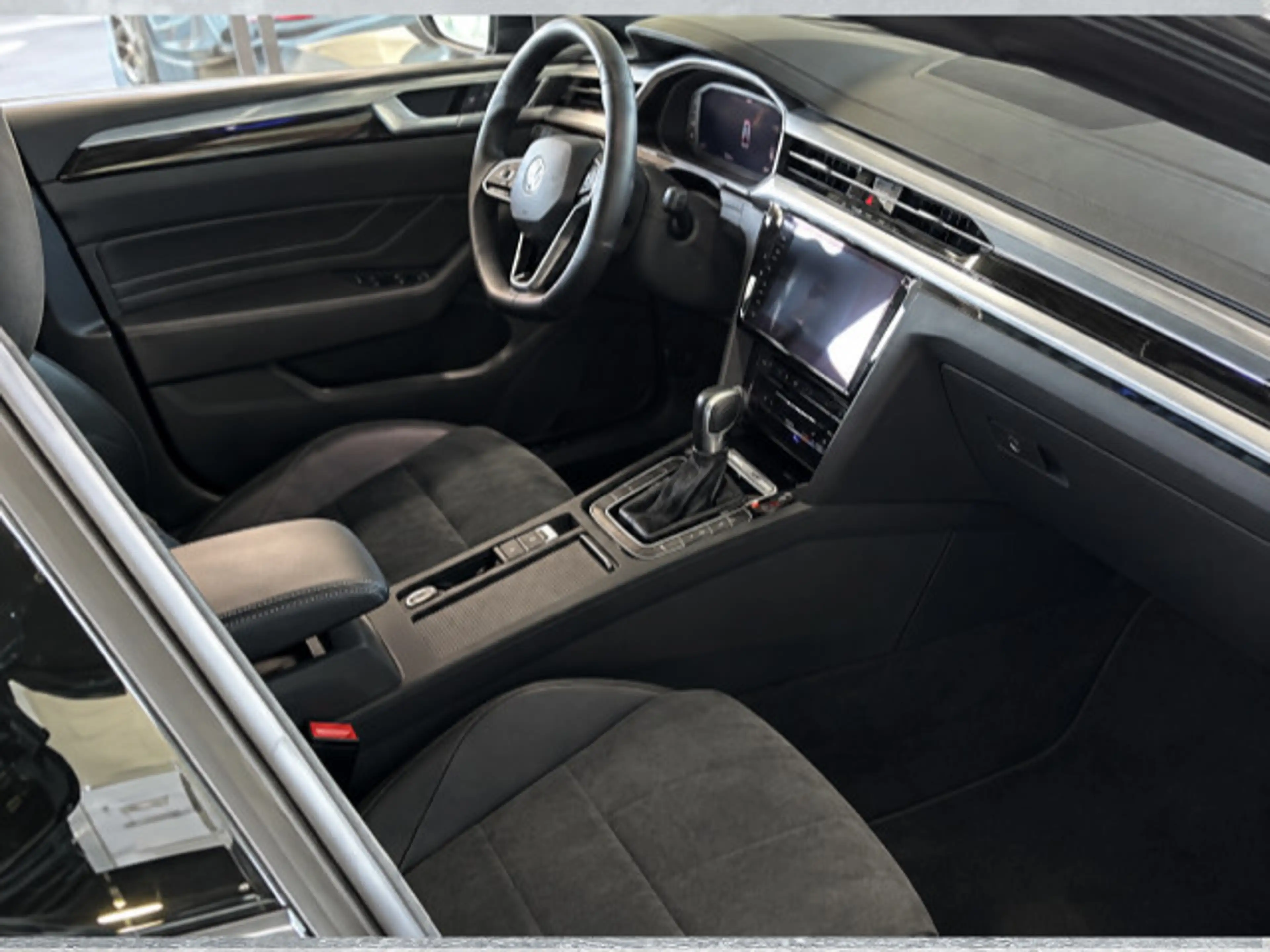 Volkswagen Arteon 1.4 TSI eHybrid DSG R-Line — photo 7