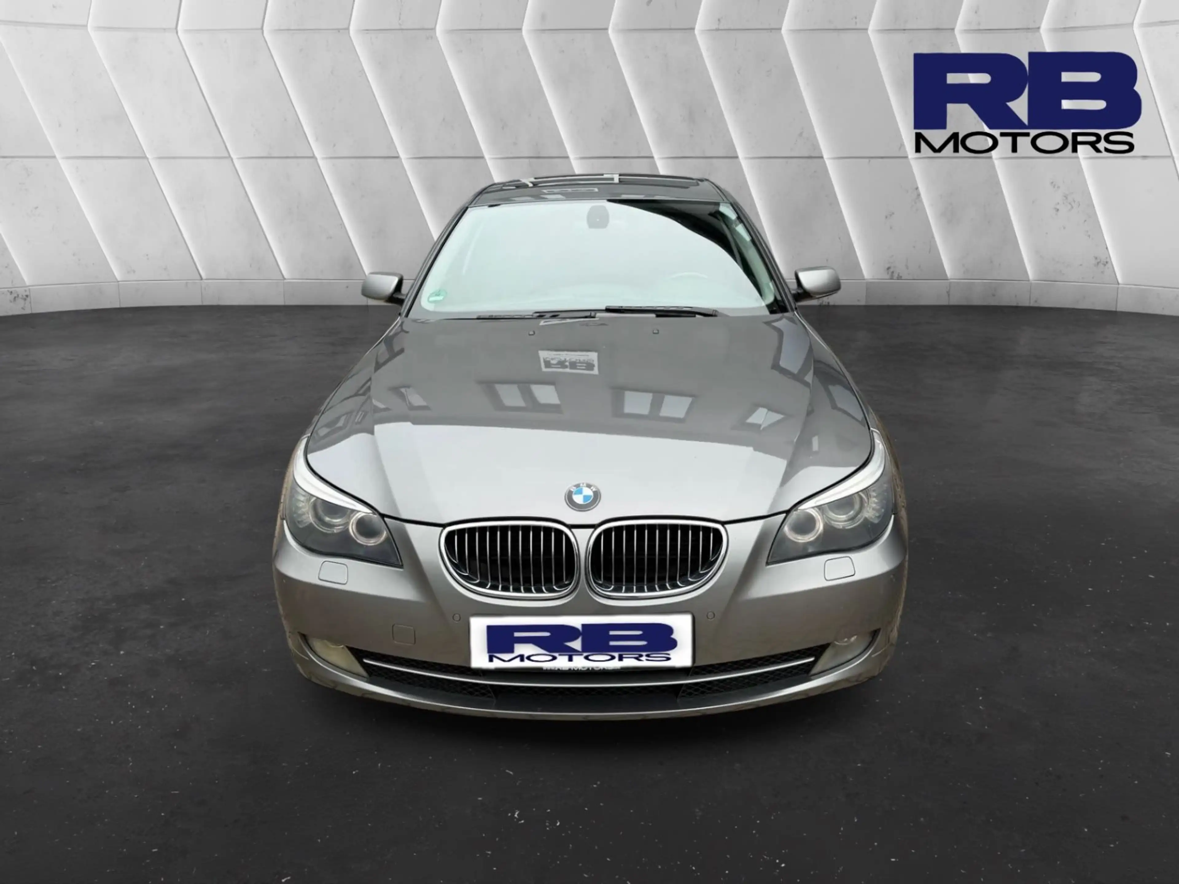 BMW 523 5 Limousine 523 i*Leder*Navi*Xenon*PDC*Pano — photo 3