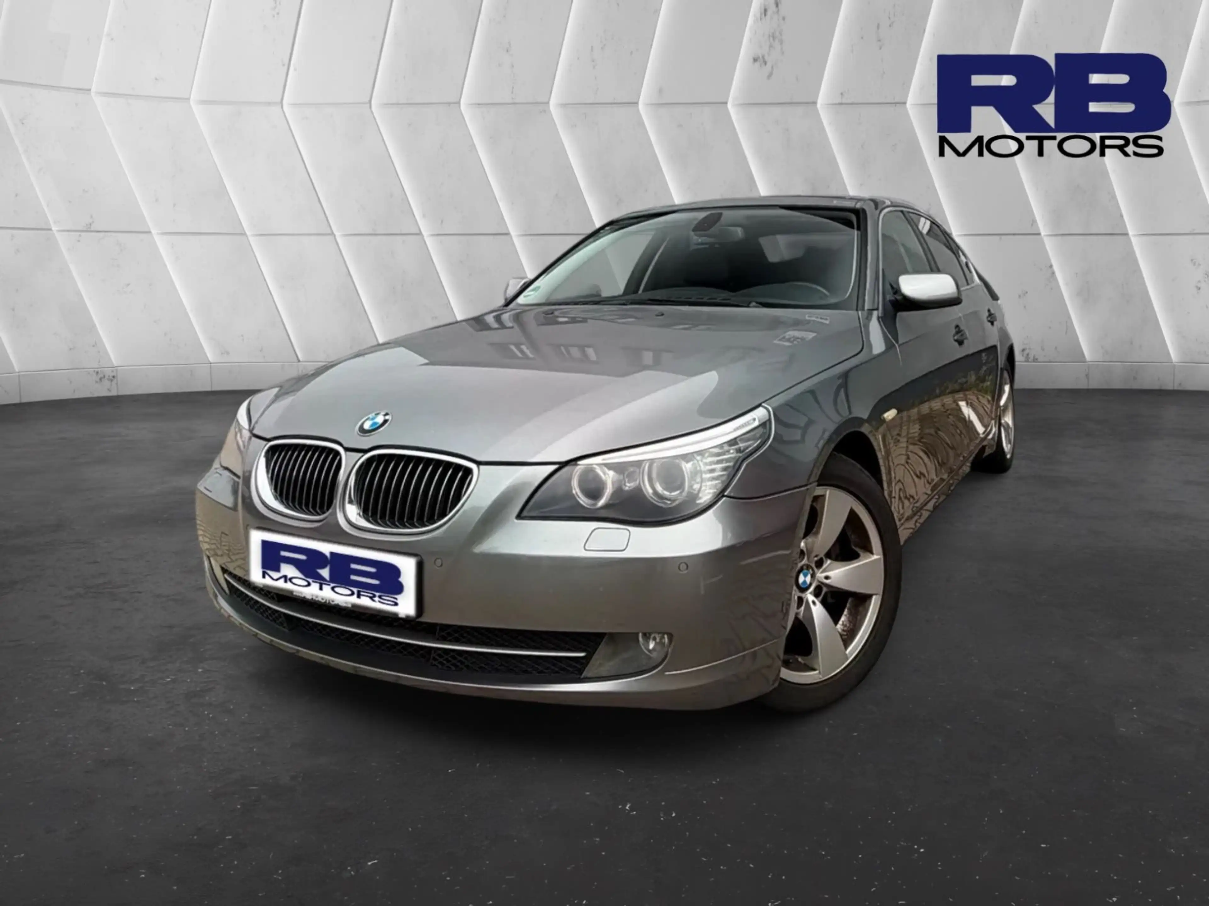 BMW 523 5 Limousine 523 i*Leder*Navi*Xenon*PDC*Pano