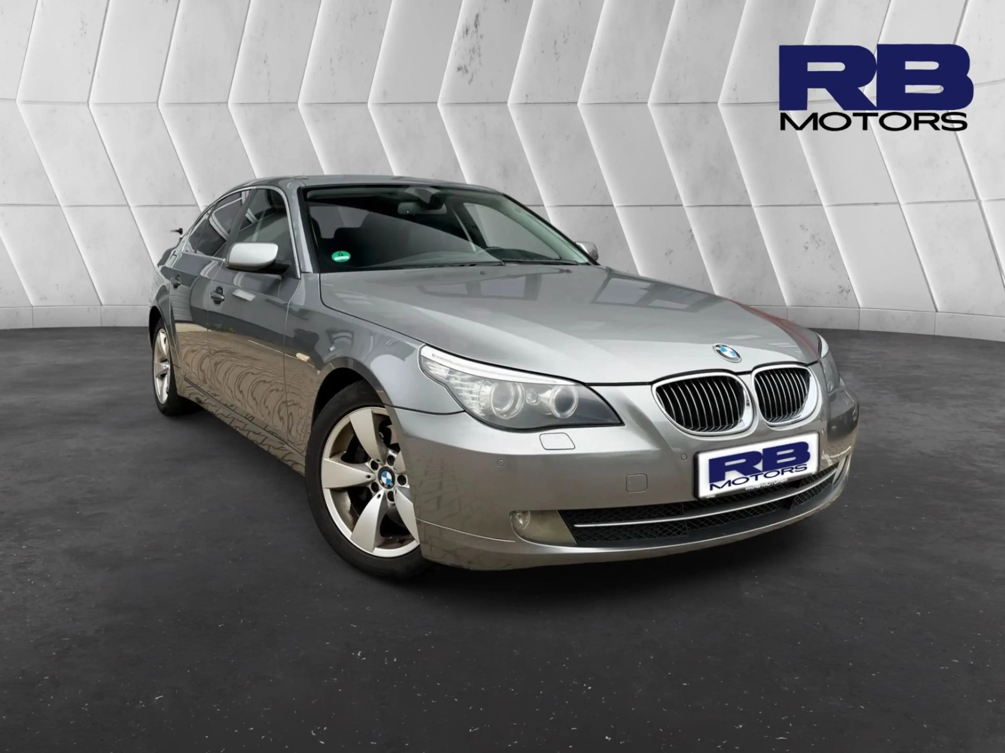 BMW 523 5 Limousine 523 i*Leder*Navi*Xenon*PDC*Pano — photo 2