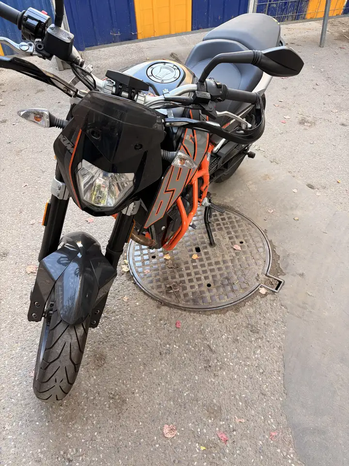 KTM 690 Duke