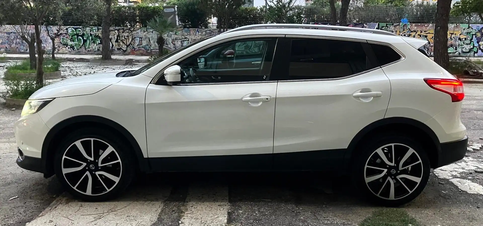 Nissan Qashqai Qashqai 1.5 dci N-Tec FL Weiß - 2