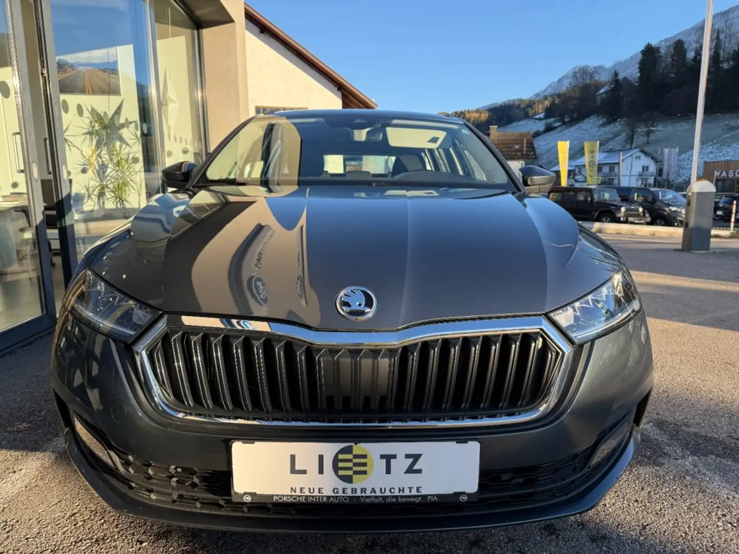 Skoda Octavia Combi 1,0TSI Ambition Grau - 2