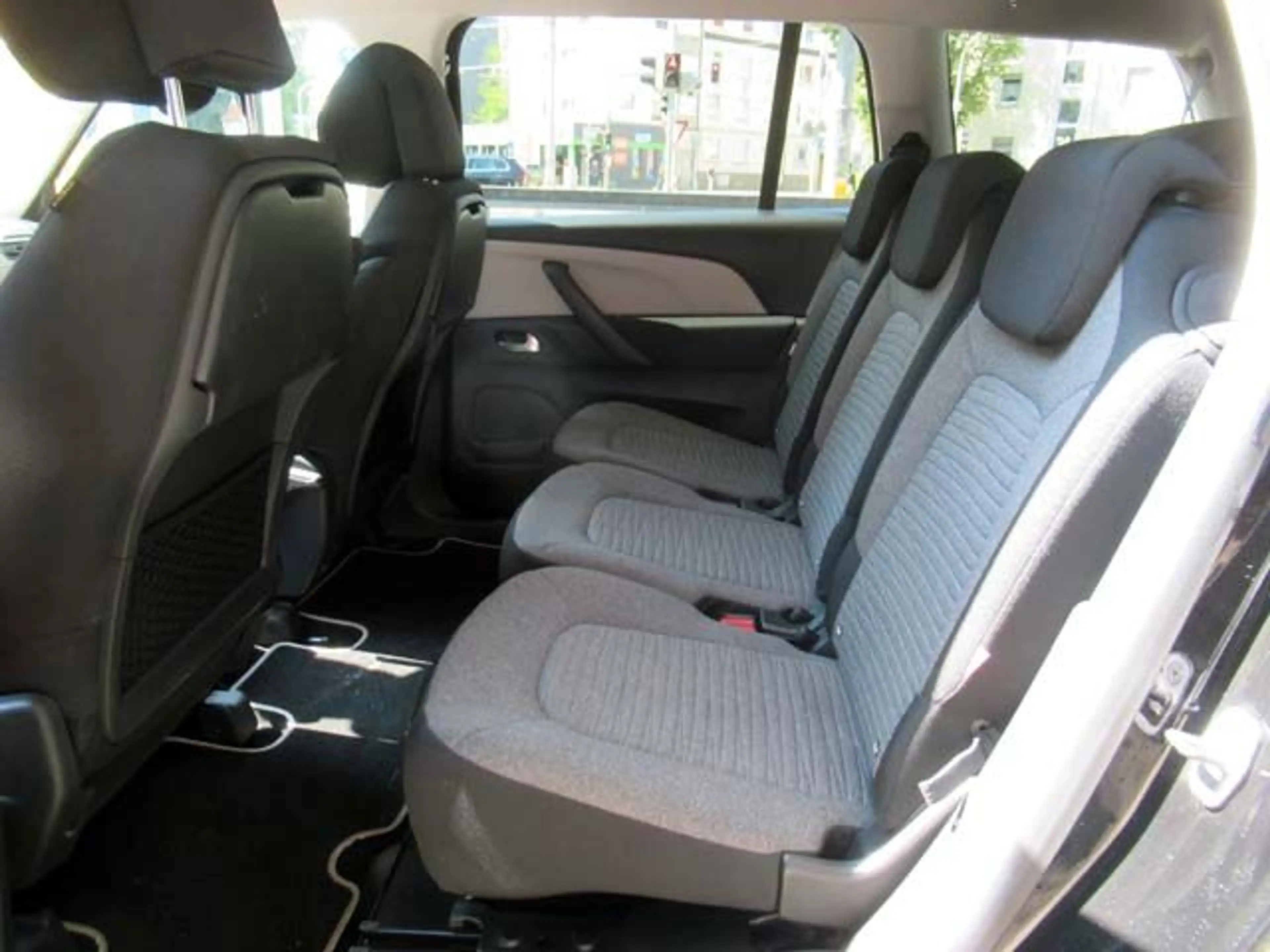 Citroen Grand C4 Picasso Grand Spactourer 1,5HDI Aut 7Sitzer Navi/RFK/SHZ — photo 7