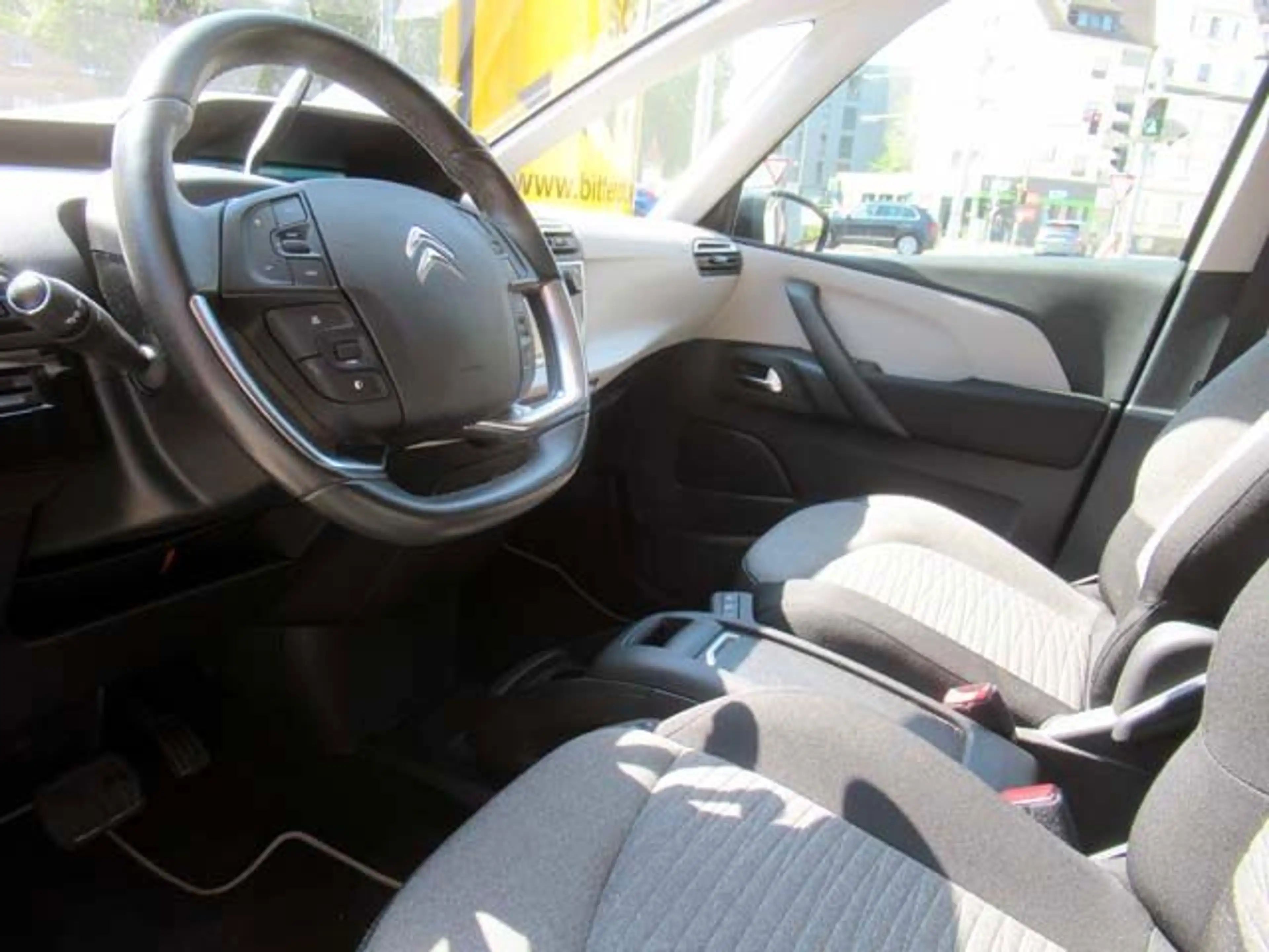 Citroen Grand C4 Picasso Grand Spactourer 1,5HDI Aut 7Sitzer Navi/RFK/SHZ — photo 5