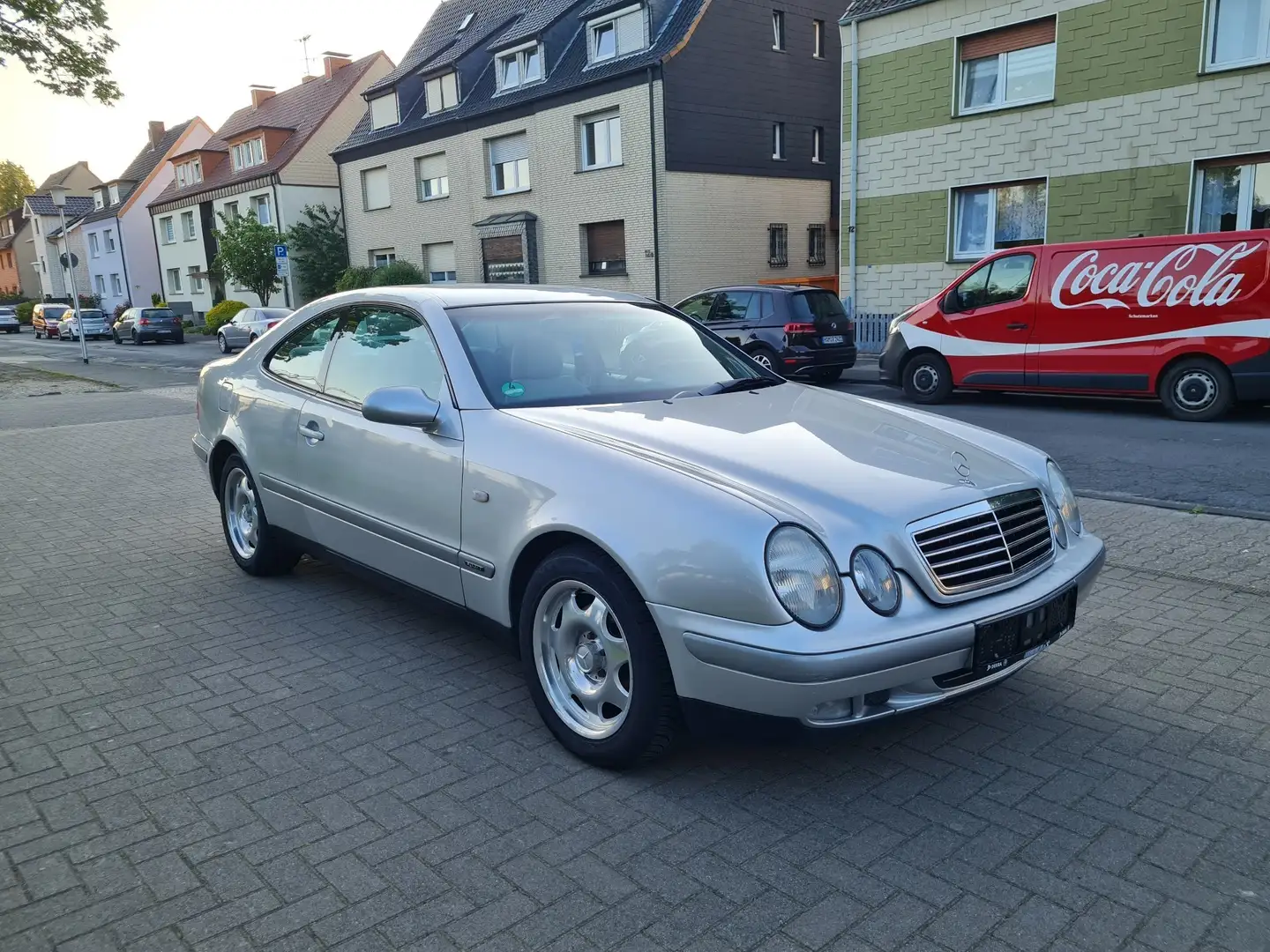 Mercedes-Benz CLK 200 Sport Prins LPG *TÜV 04/2025* Silber - 2