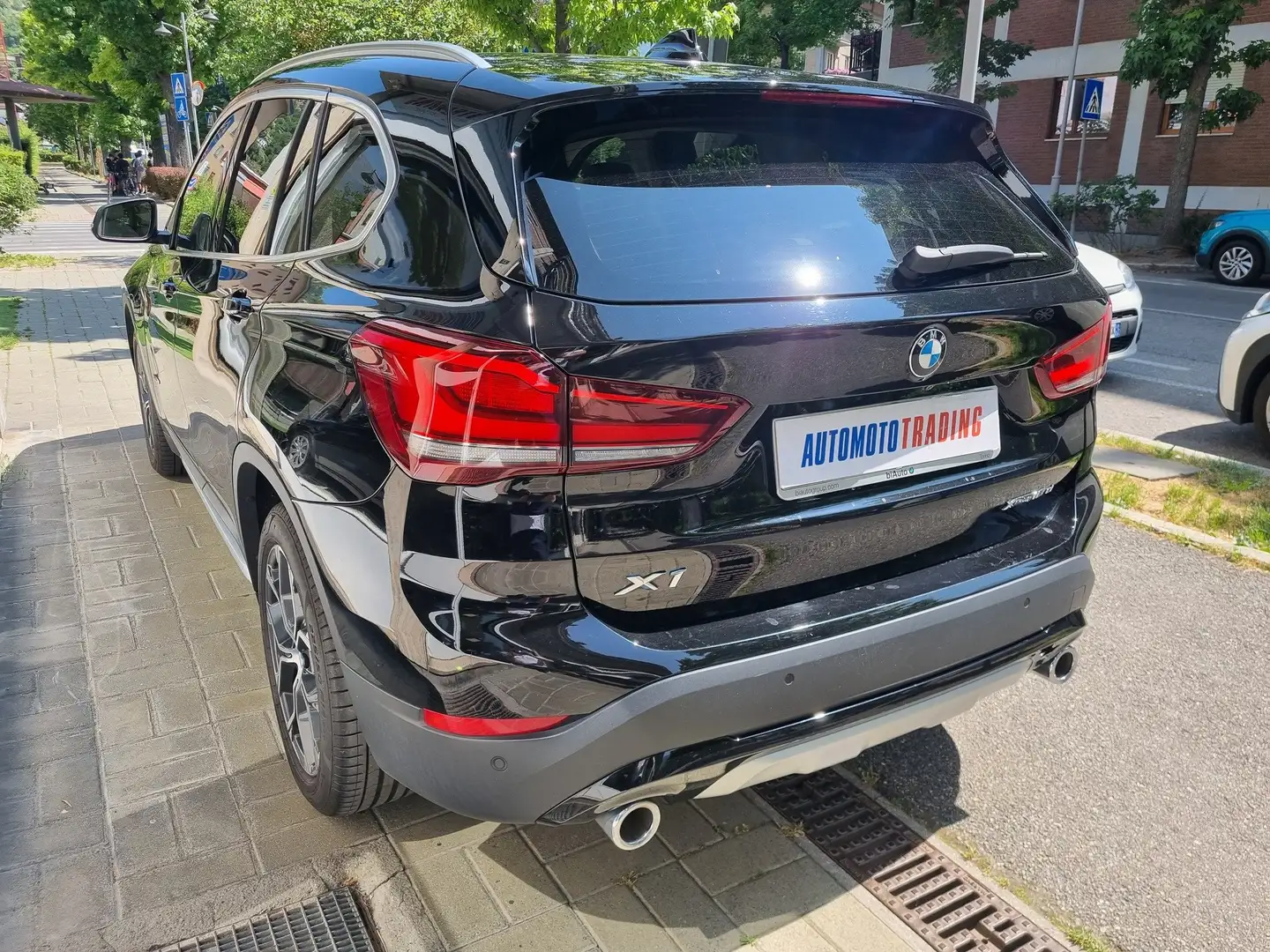 BMW X1 xdrive18d xLine auto Nero - 2