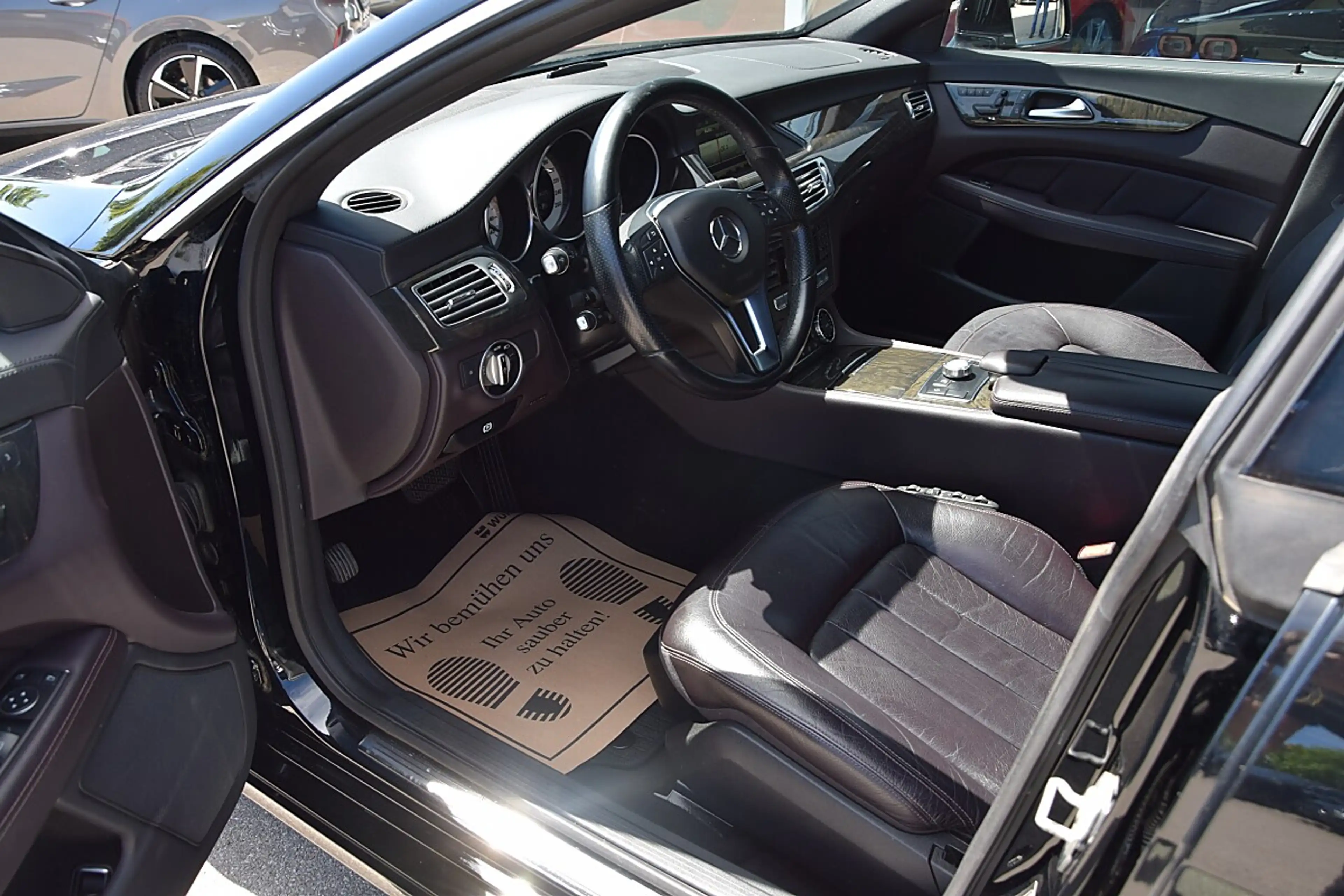 Mercedes-Benz CLS 350 CDI BlueEFFICIENCY 4Matic DPF *Memory-Paket* — photo 4