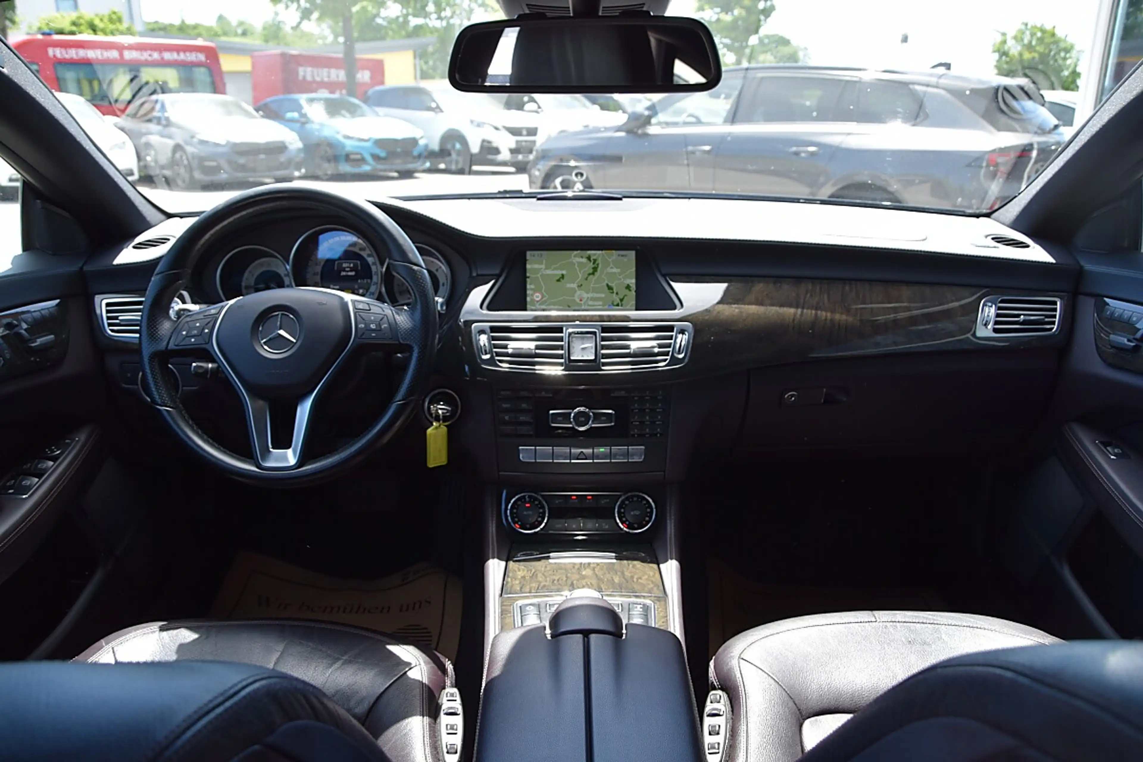 Mercedes-Benz CLS 350 CDI BlueEFFICIENCY 4Matic DPF *Memory-Paket* — photo 14