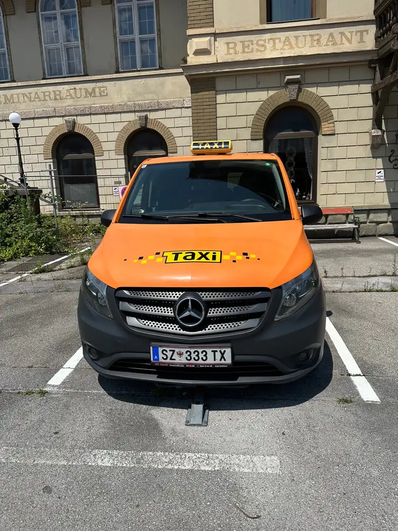 Mercedes-Benz Vito Tourer Pro 114 BlueTEC lang 4x4 Aut. Orange - 2
