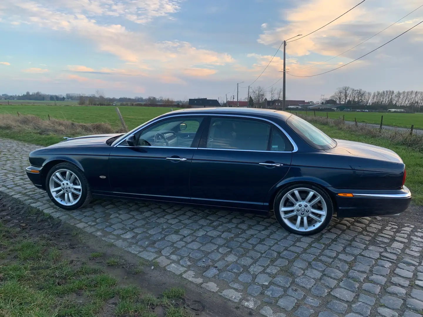 Jaguar XJ6 XJ6 V6 2.7 D - 207 Bi-Turbo LWB Sovereign Blau - 2